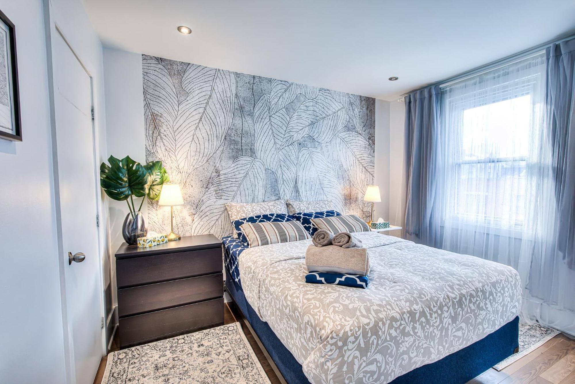 Plateau Escape & Nightlife Adventures! Downtown Super Value! Full 1br