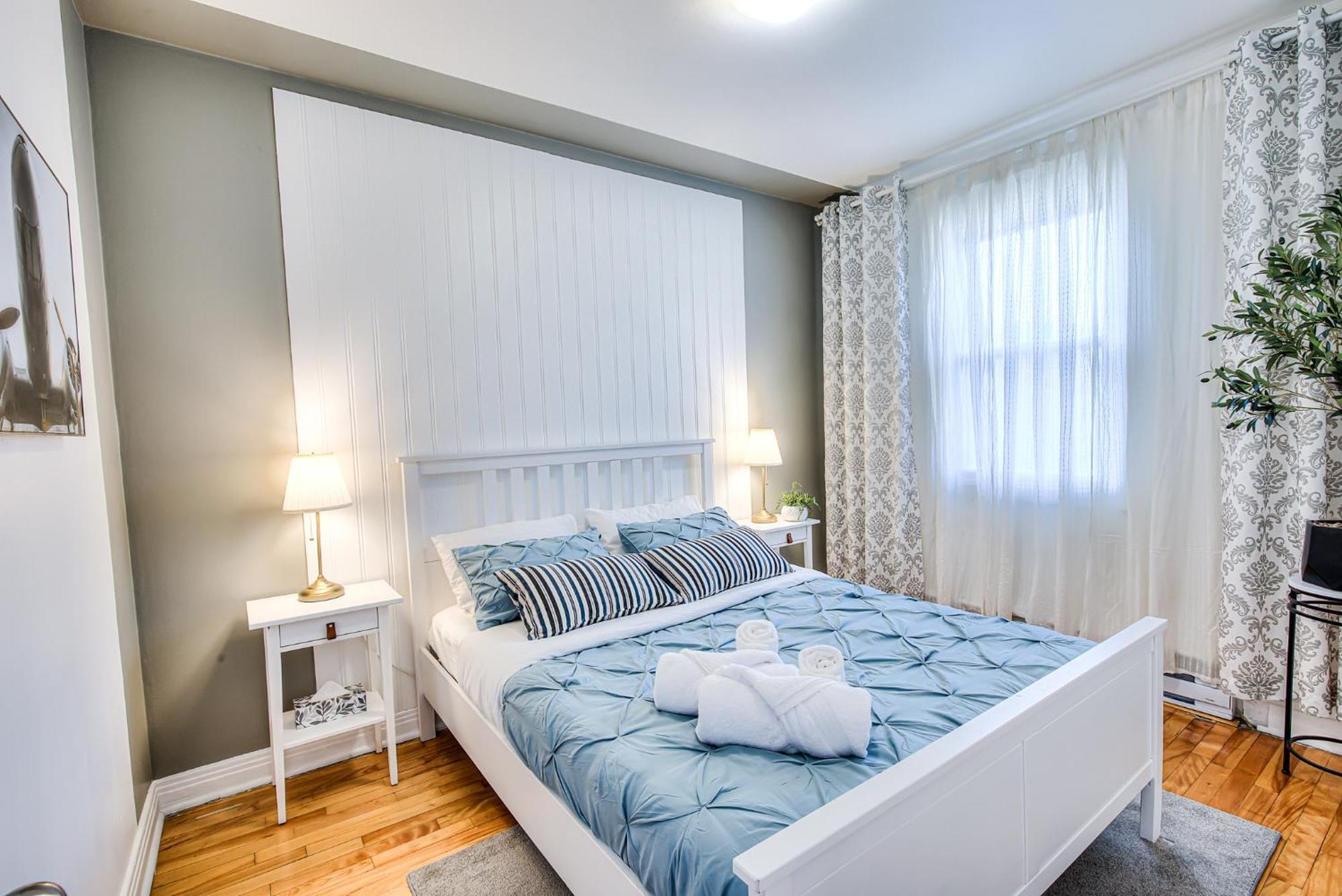 Plateau Escape & Nightlife Adventures! Downtown Super Value! Full 1br *