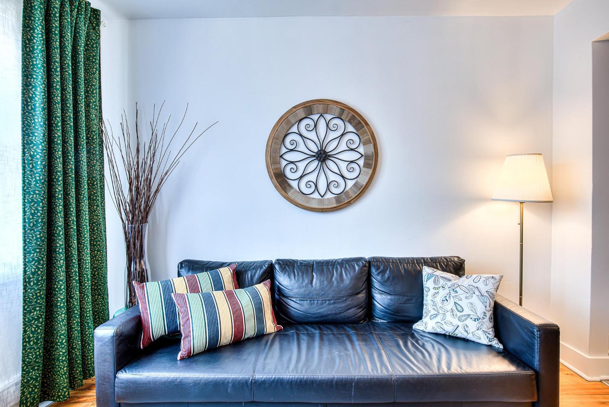Plateau Escape & Nightlife Adventures! Downtown Super Value! Full 1br *