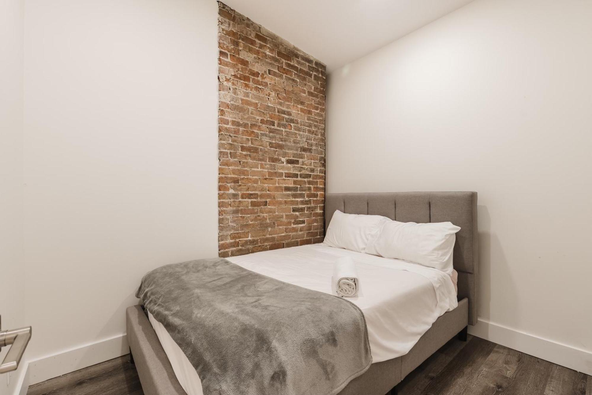 Apartment Elegant 3 Bedroom In Old Port - 302 Montreal