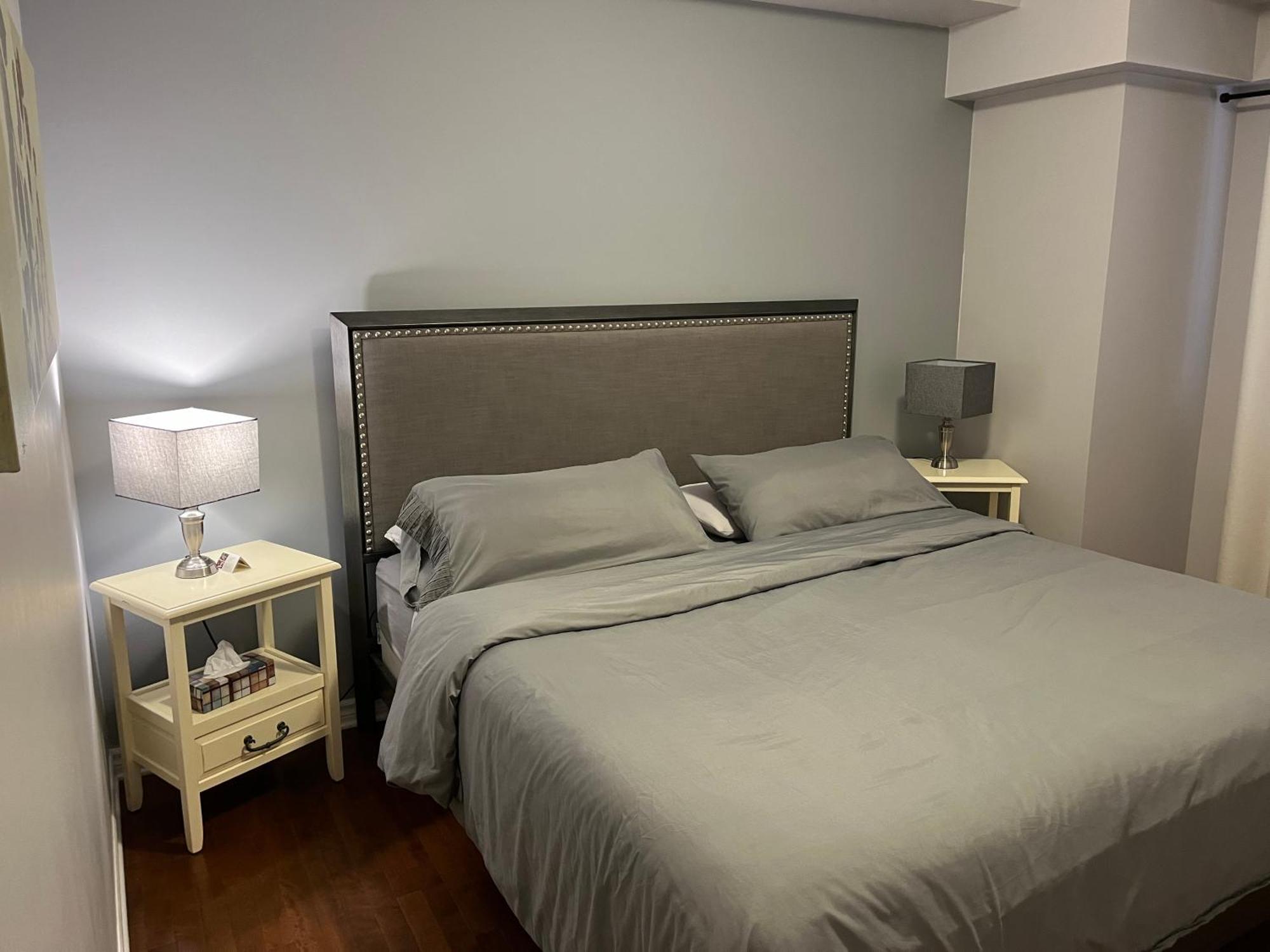 Aparthotelmontreal By Les Terrasses Saint Urbain 2225i2 4*