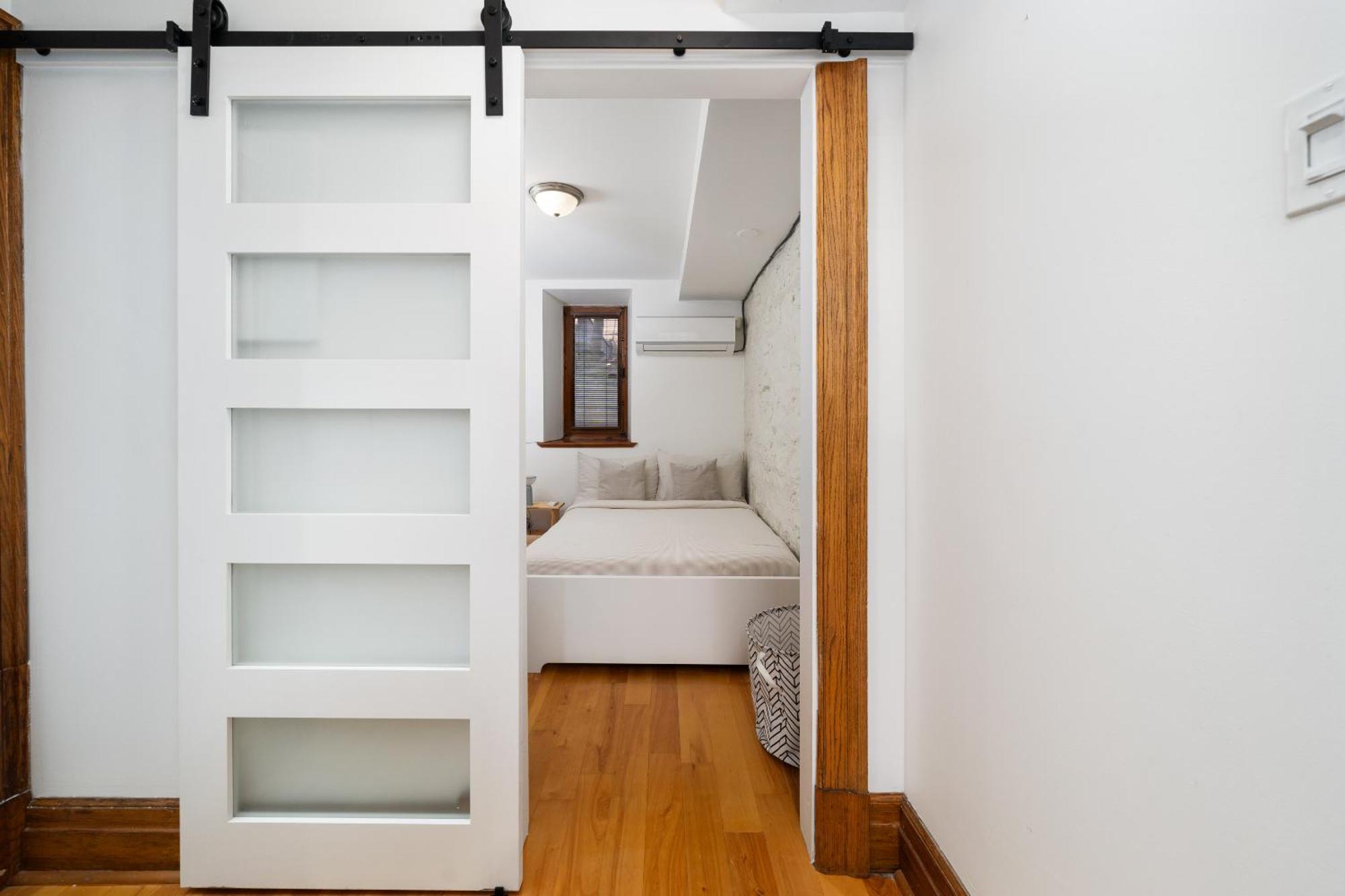 Apartment Modern, Cozy In Heart Of Mont Royal *