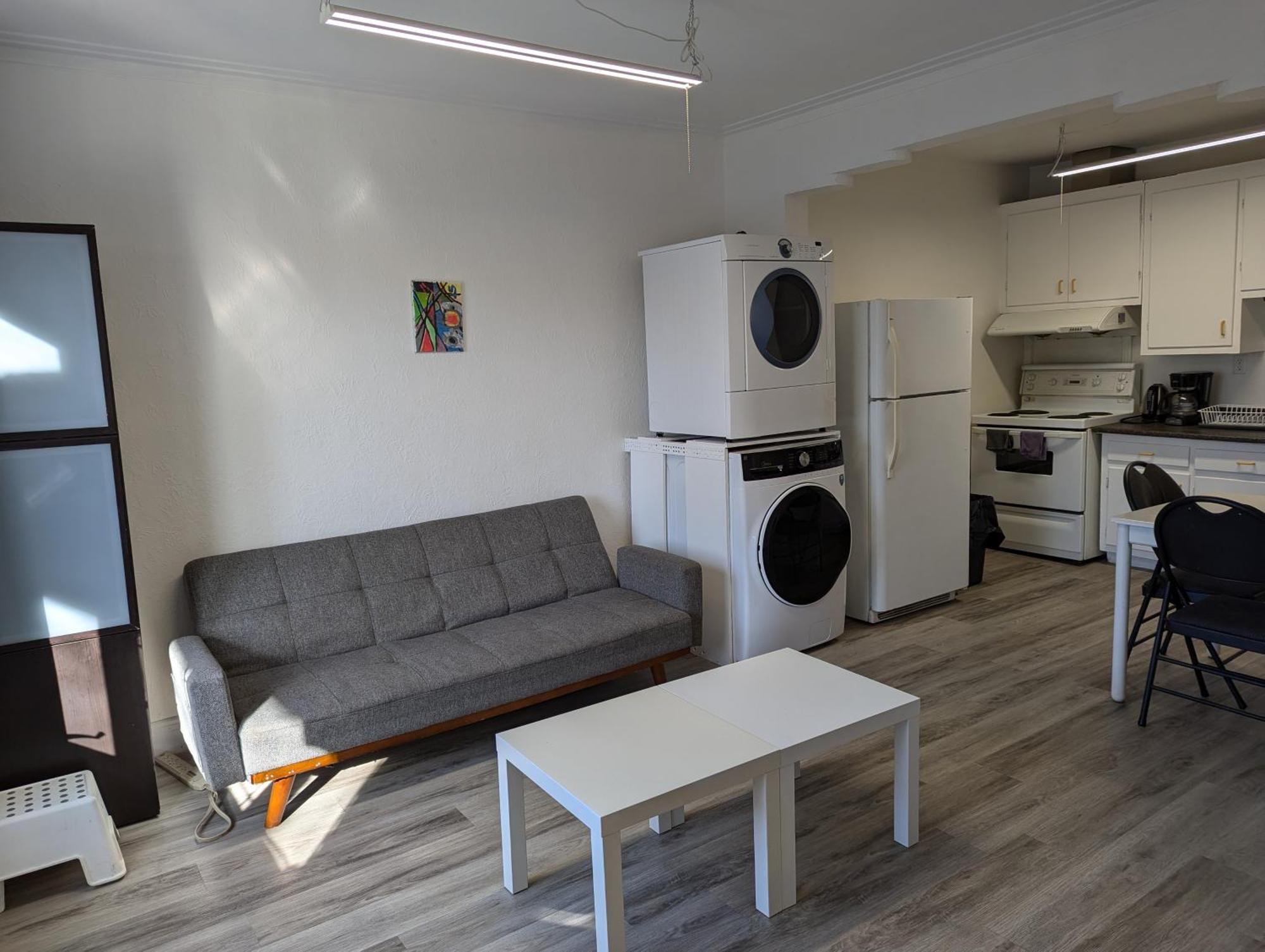 Comfy Close To Metro Monk Station With Self Check In