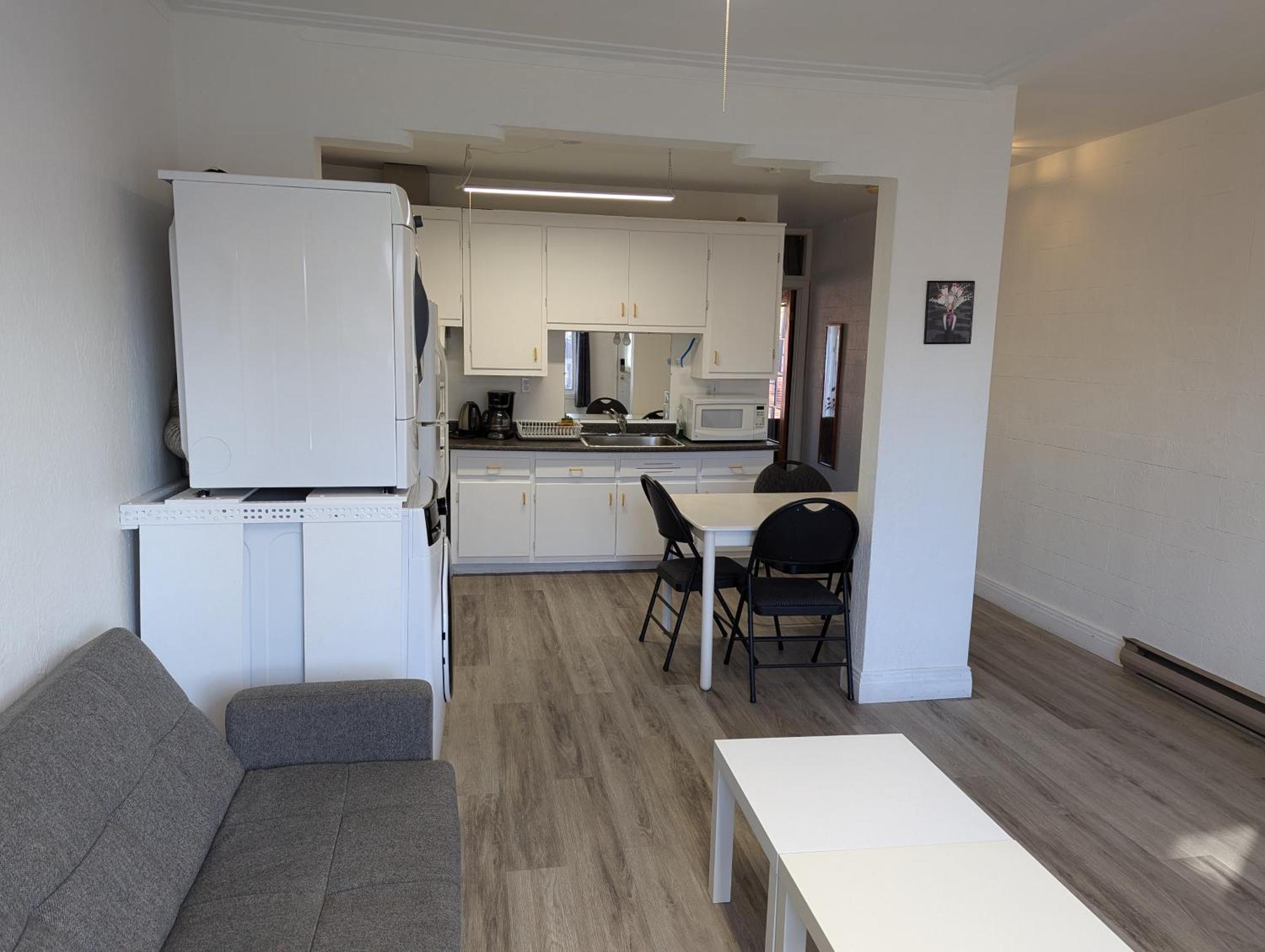 Apartment Comfy Close To Metro Monk Station With Self Check In *