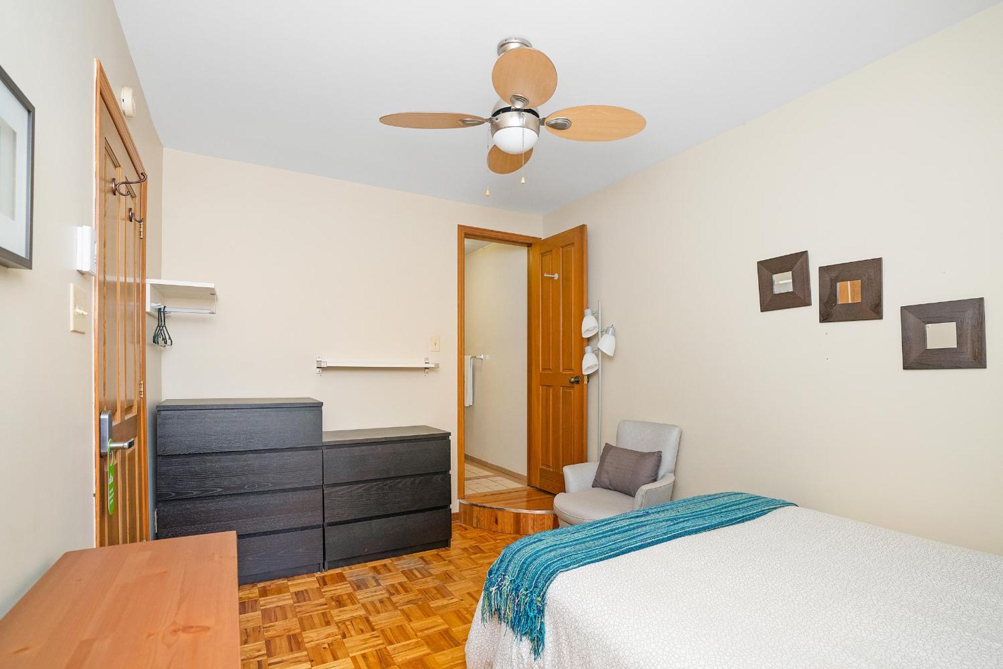 Accueil Chez Francois Bed & Breakfast Montreal