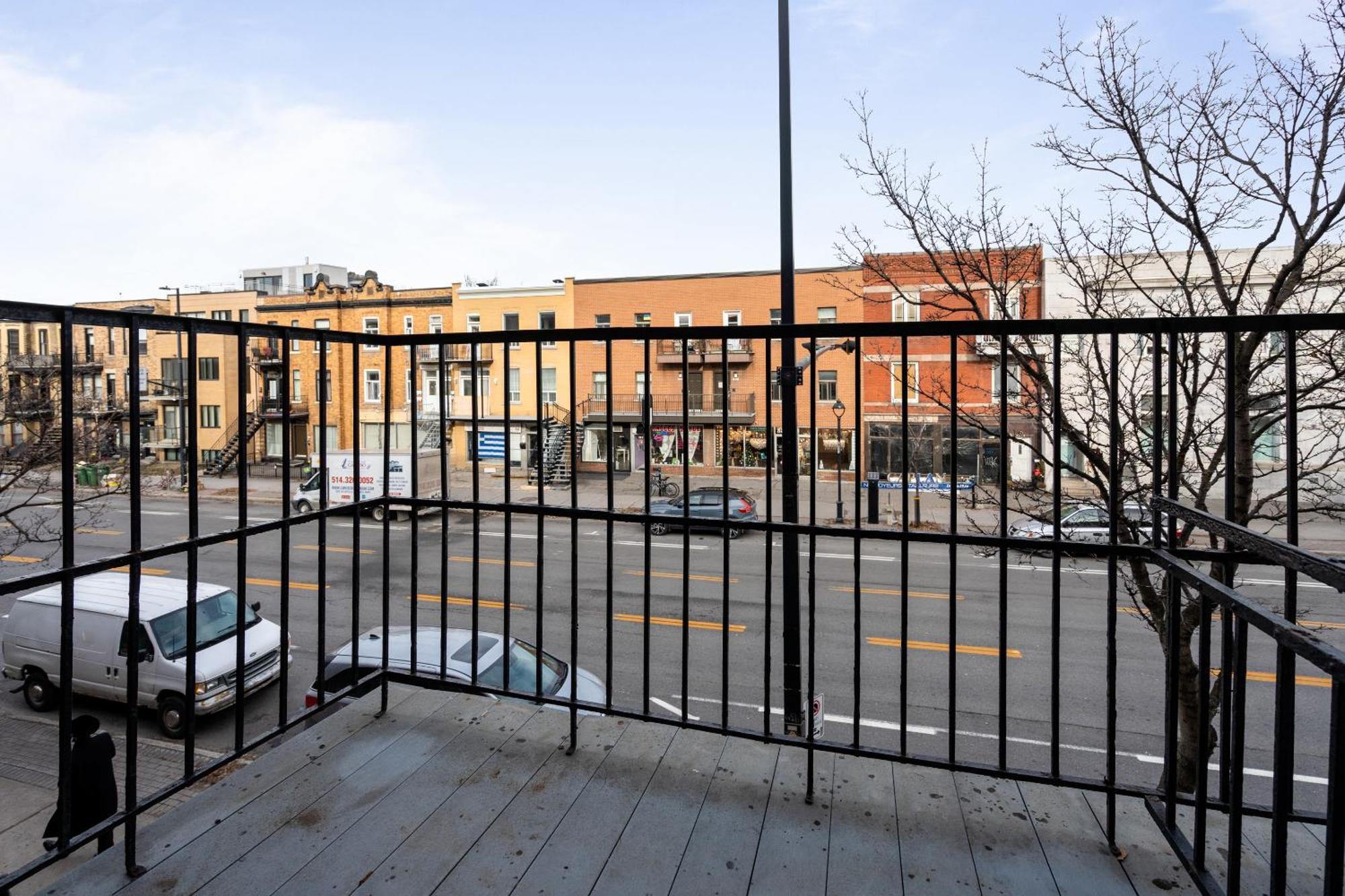 Prime Residence- Mile End Montreal