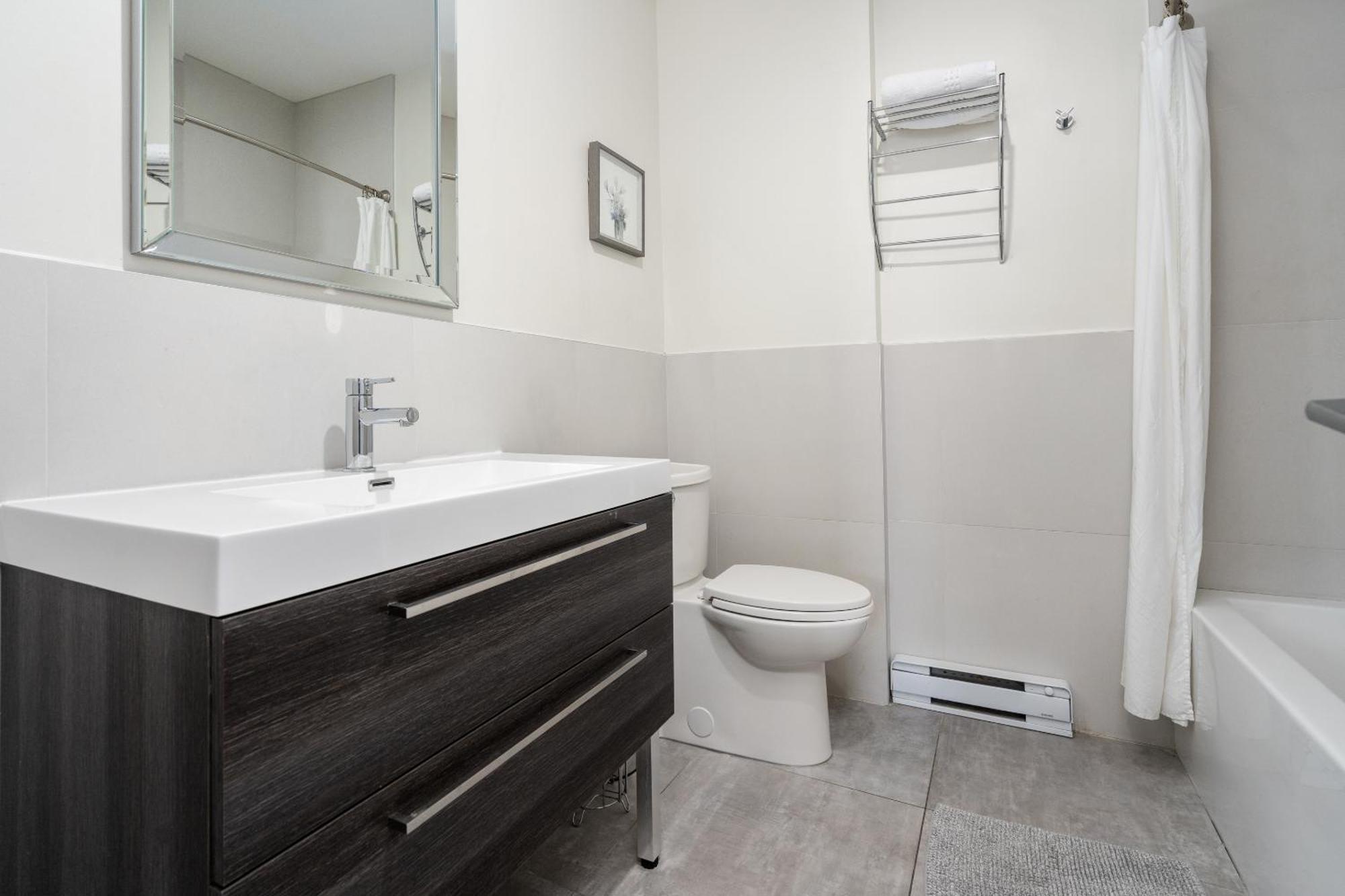 Prime Residence- Mile End Apartment