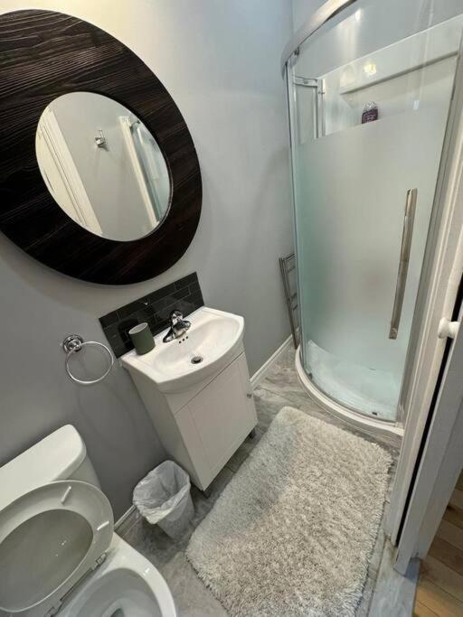 Charming 3br In Montreal, 15 Min To Dt * Montreal