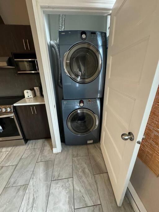 Charming 3br In Montreal, 15 Min To Dt * Montreal