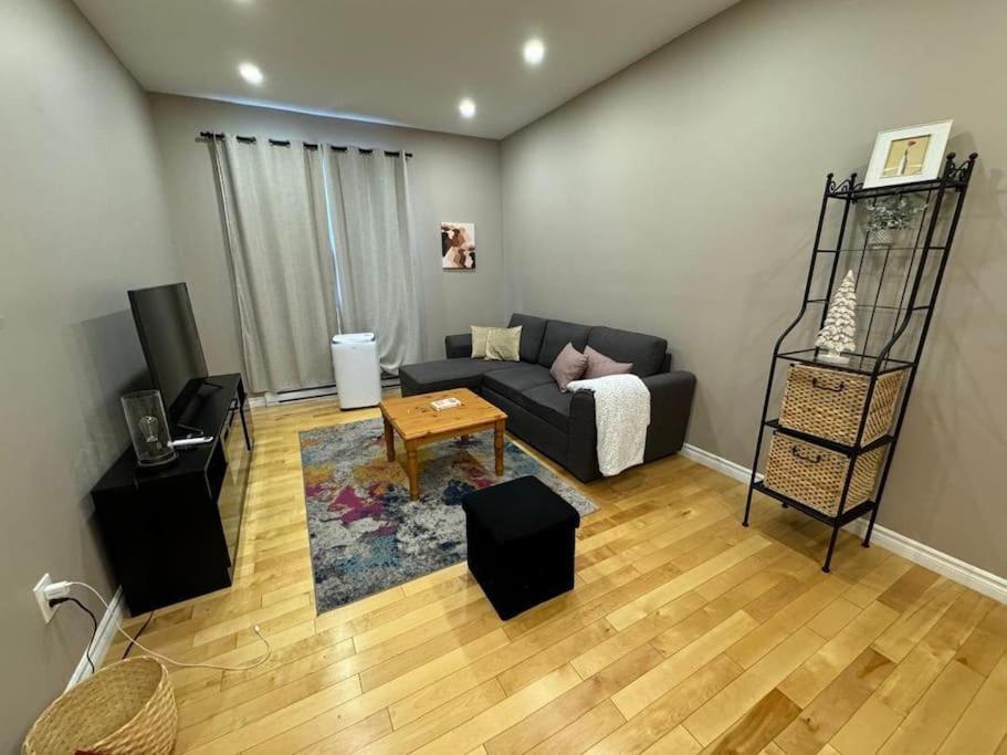 Charming 3br In Montreal, 15 Min To Dt * Montreal