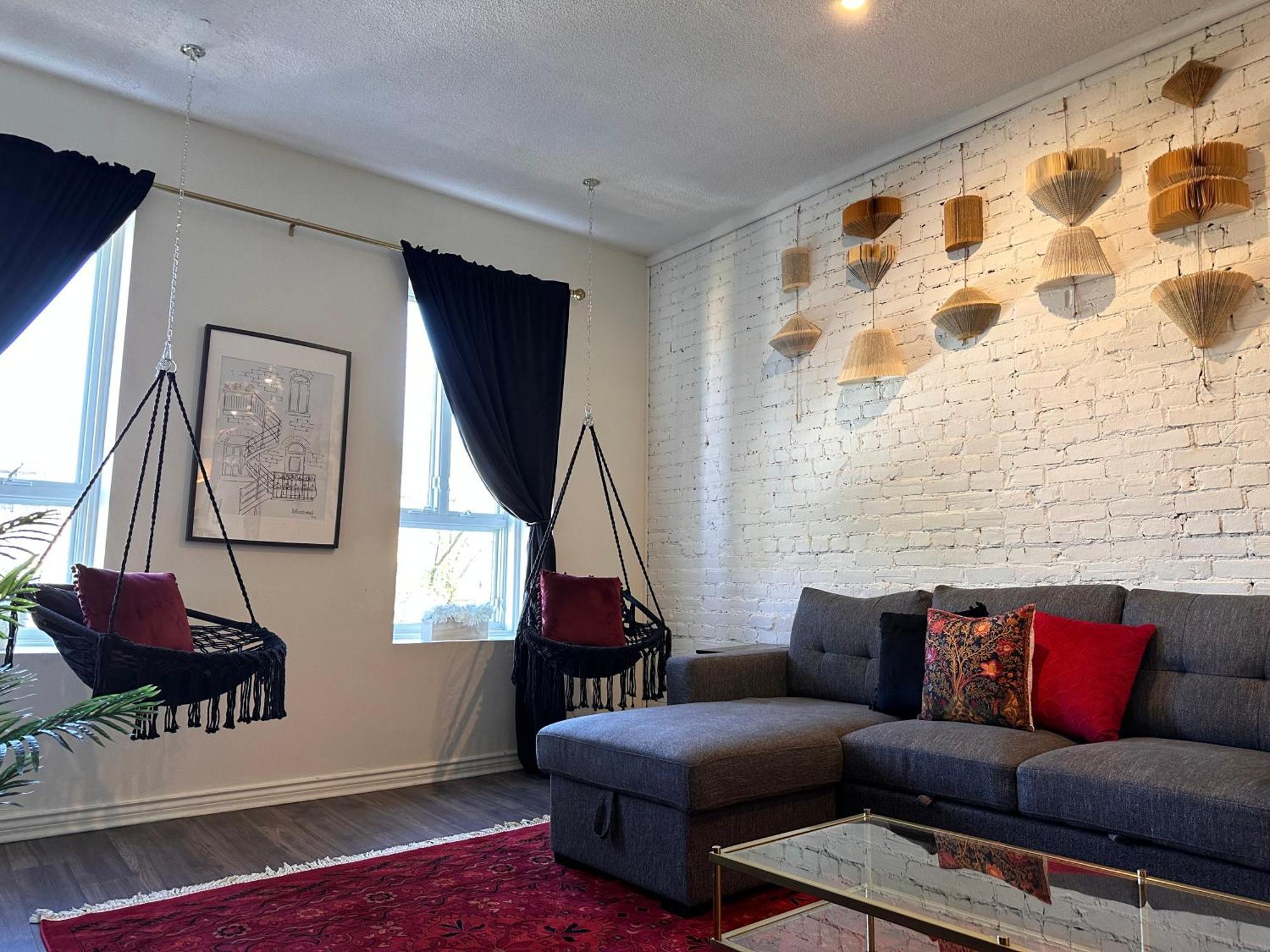 Apartment Bonjour Mtl Luxe Loft 3br With 3 On-suite In Historic Plateau