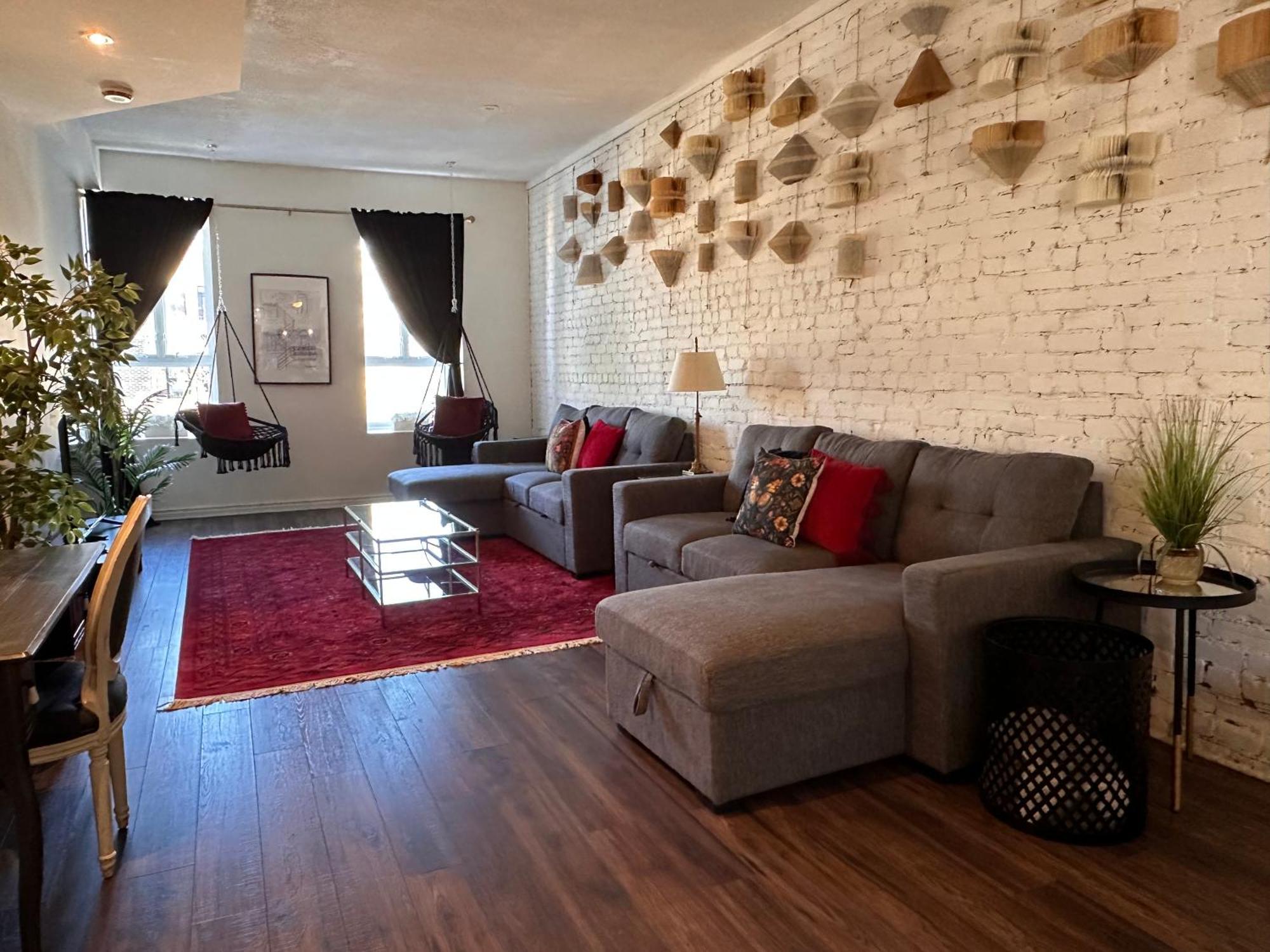 Bonjour Mtl Luxe Loft 3br With 3 On-suite In Historic Plateau Apartment