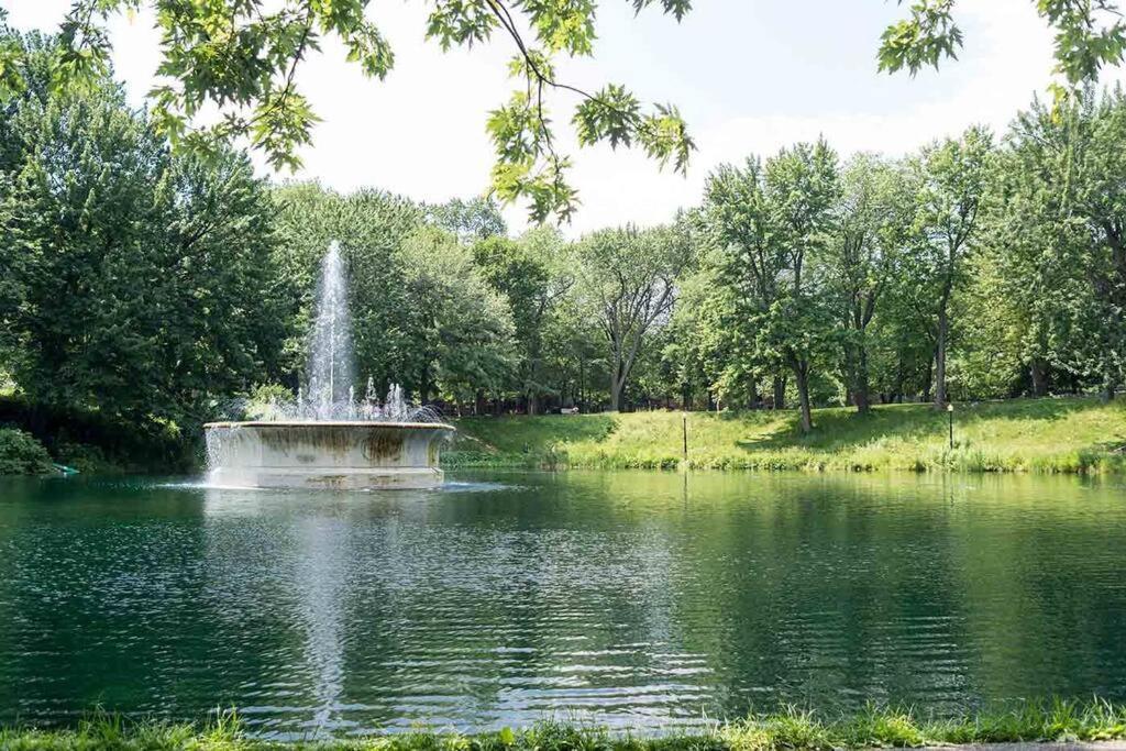 Heart Of Mtr For Memorable Experience 7minmetro 2 Backyard Fully Equipped Holiday home Montreal