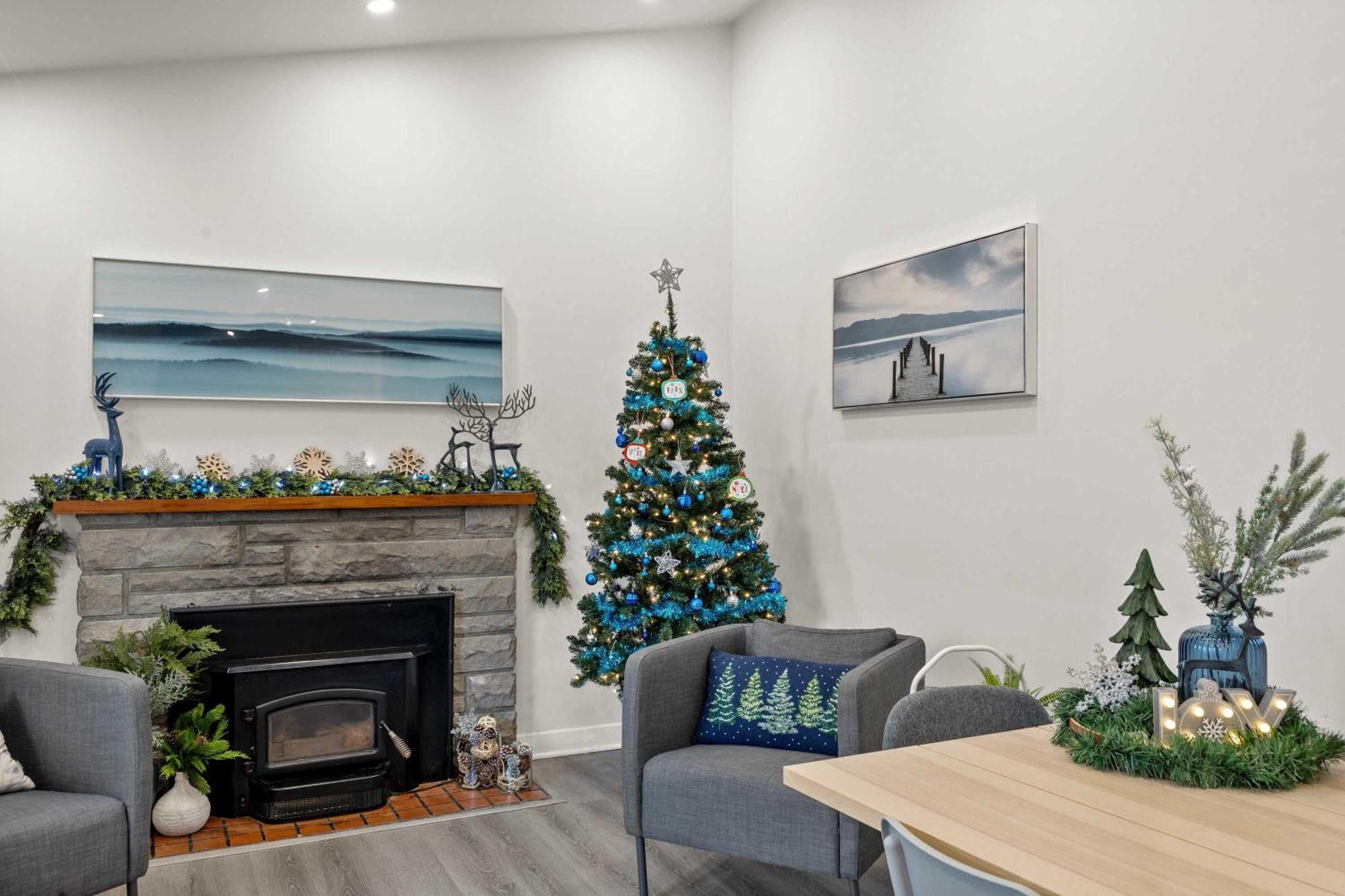 Spacious Urban In West - 4br Holiday home *