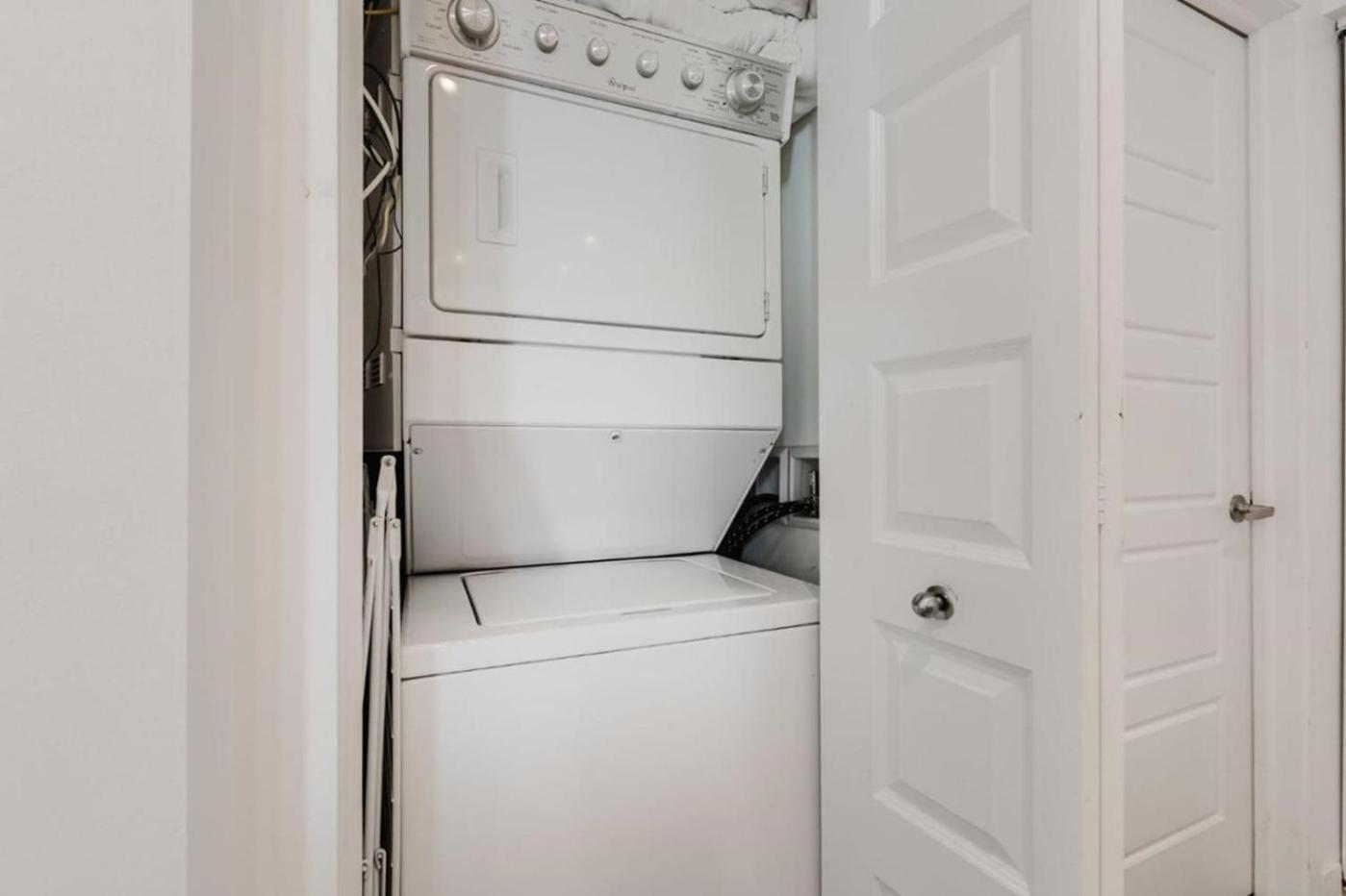 Charming 1 Bedroom Apt Quiet Location 302 * Montreal