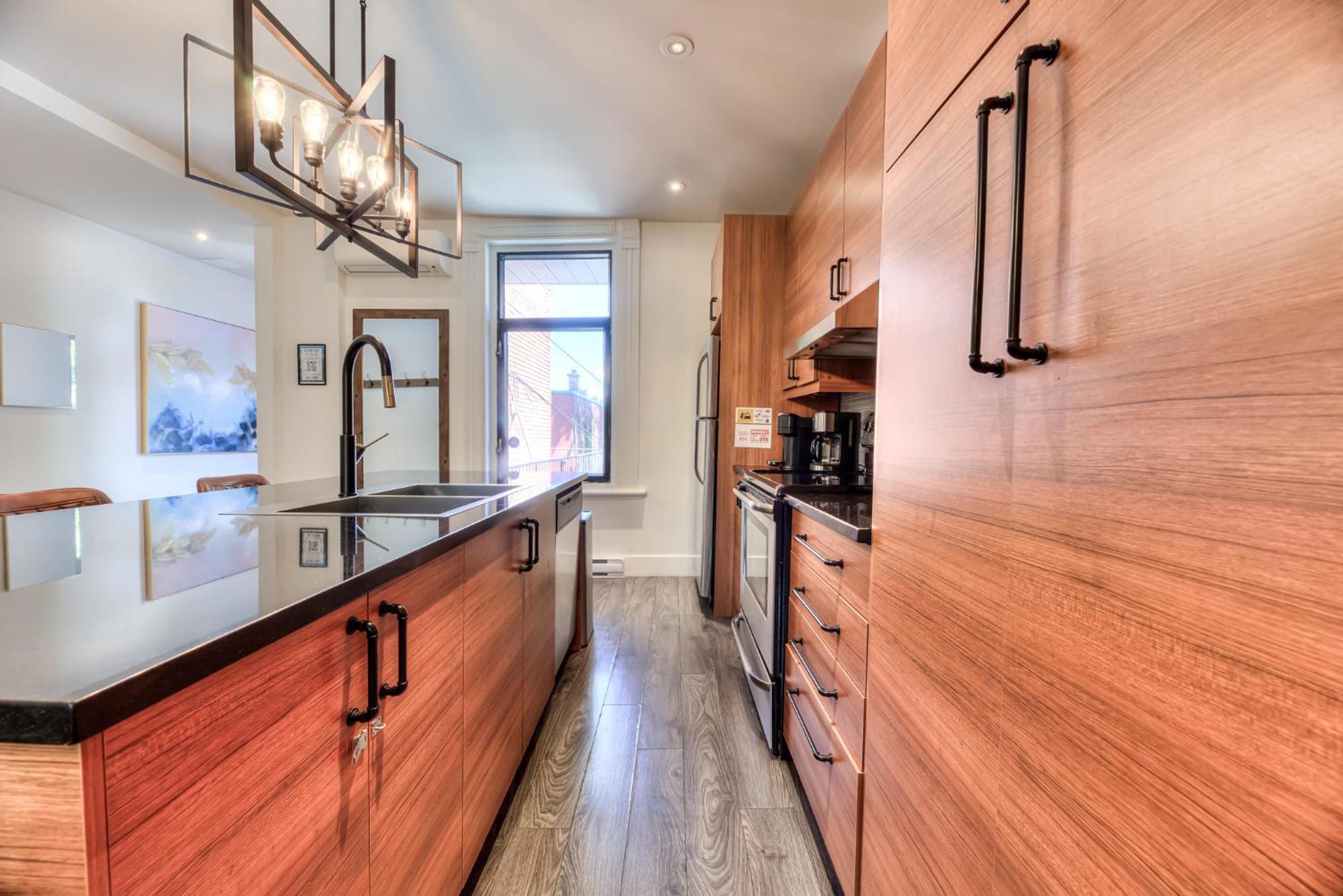 Chic St-denis Modern & Comfortable Wifi Ac * Montreal