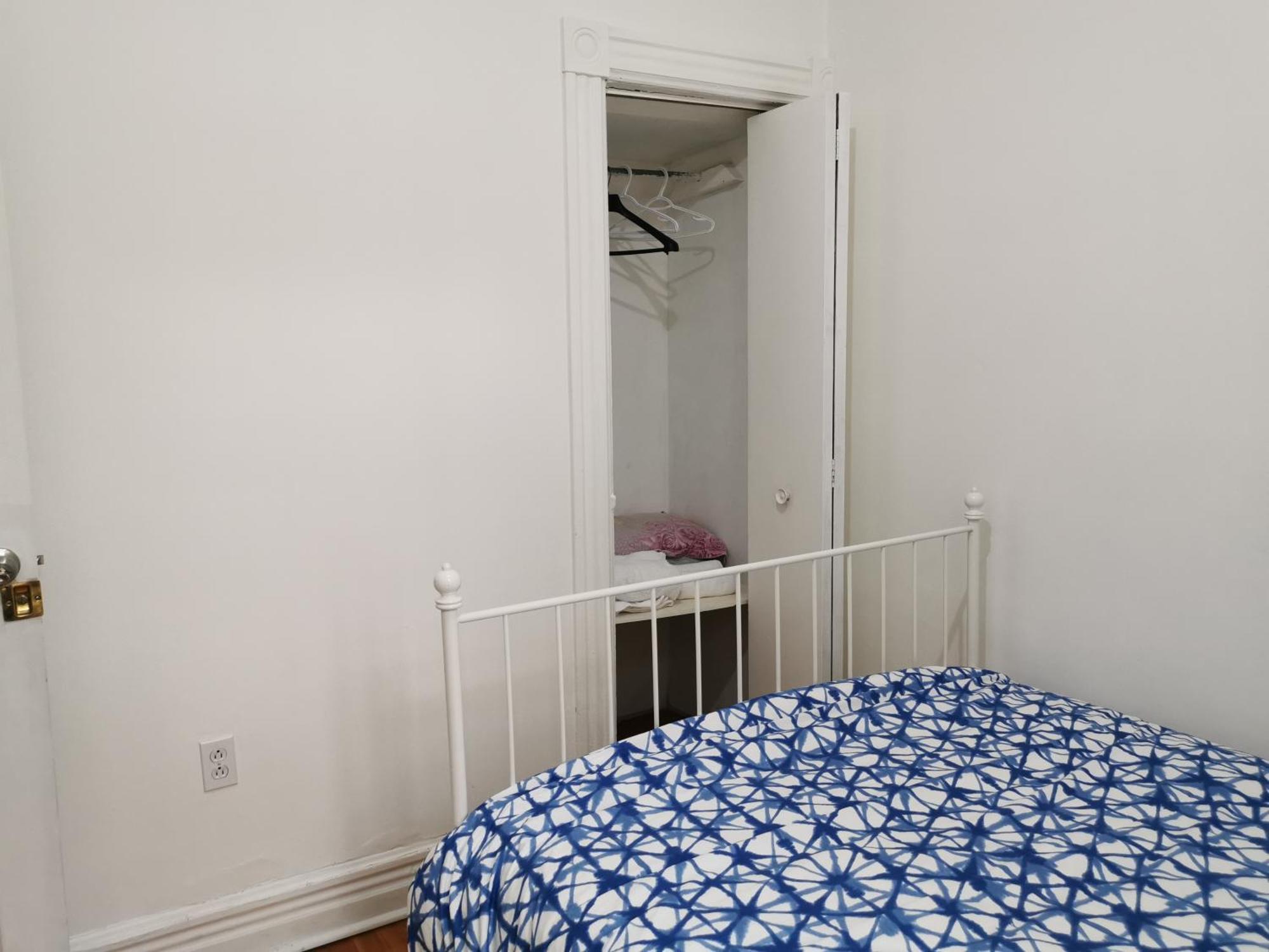 Delightful Near Metro Monk Station With Self Check-in