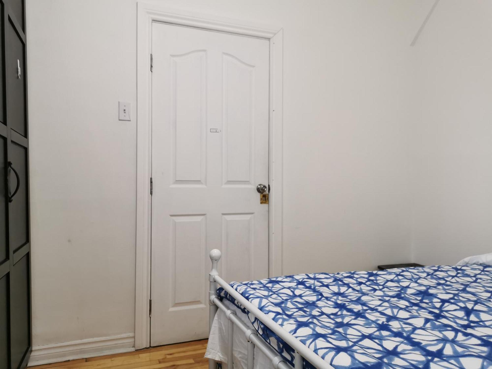 Delightful Near Metro Monk Station With Self Check-in