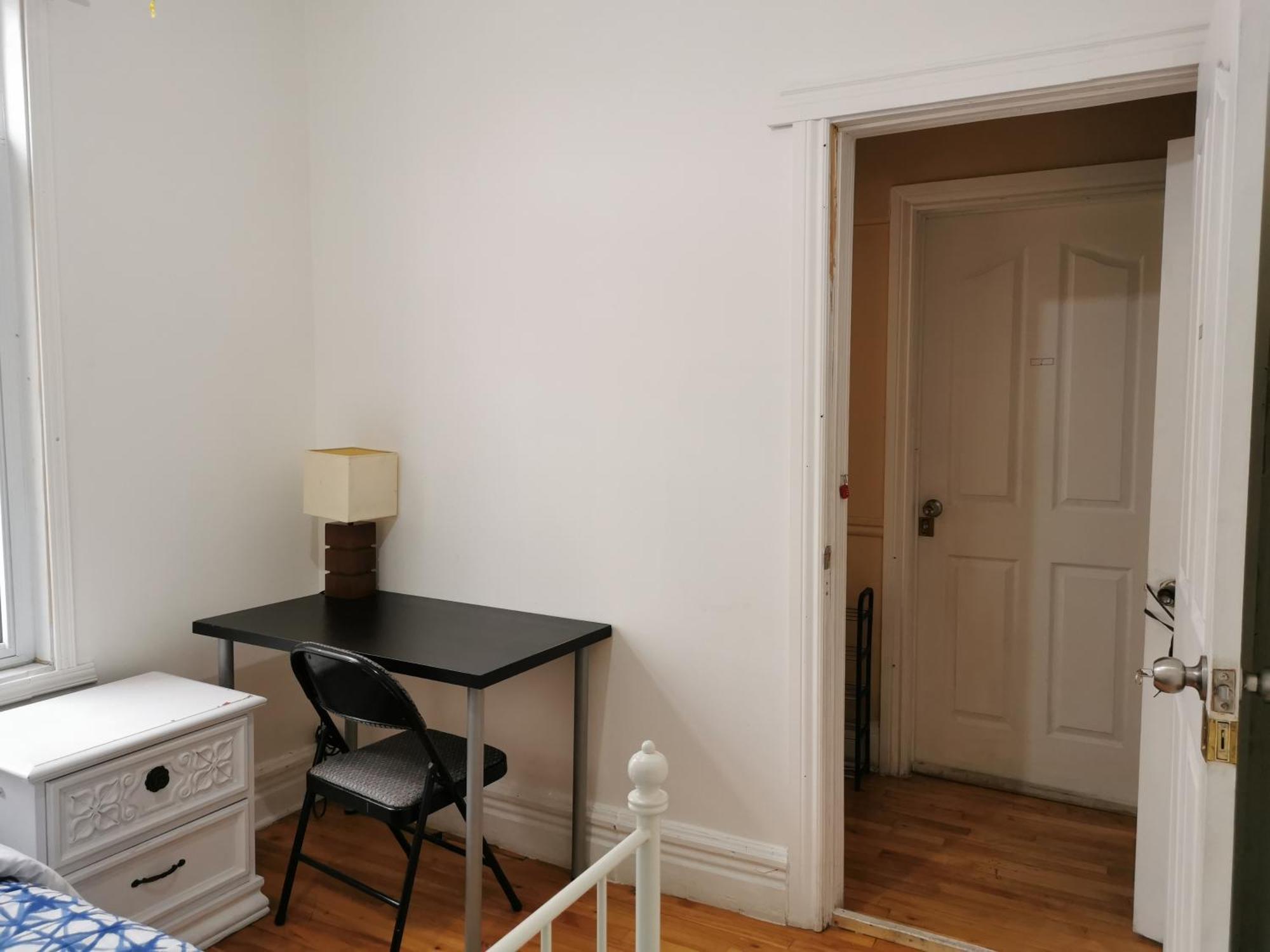 Delightful Near Metro Monk Station With Self Check-in *