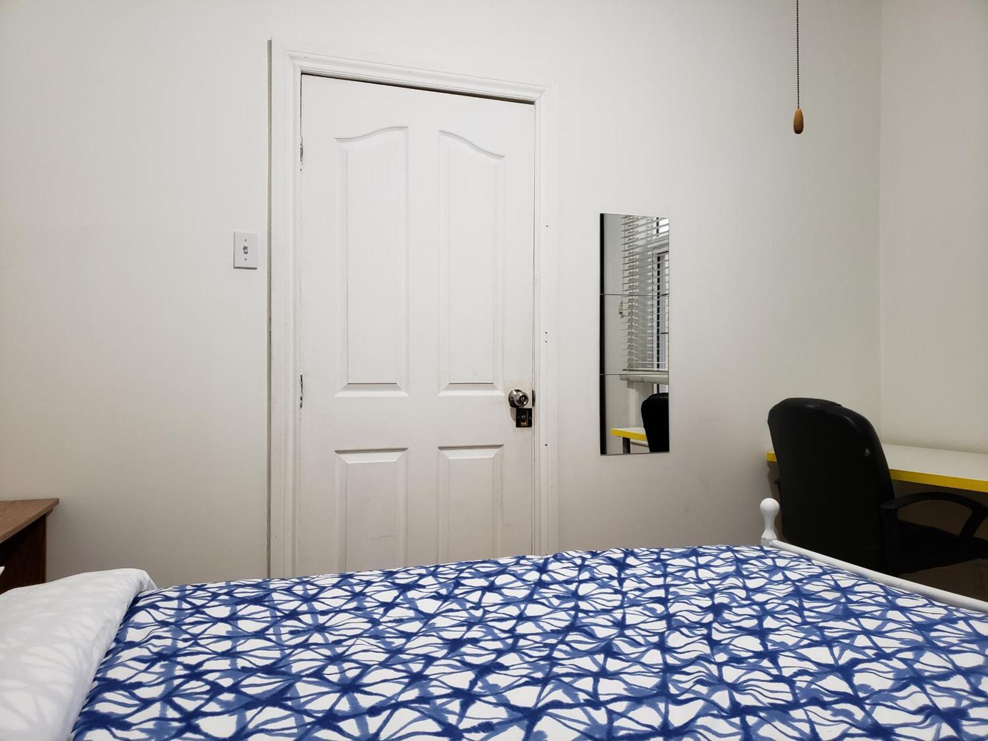 Delightful Near Metro Monk Station With Self Check-in