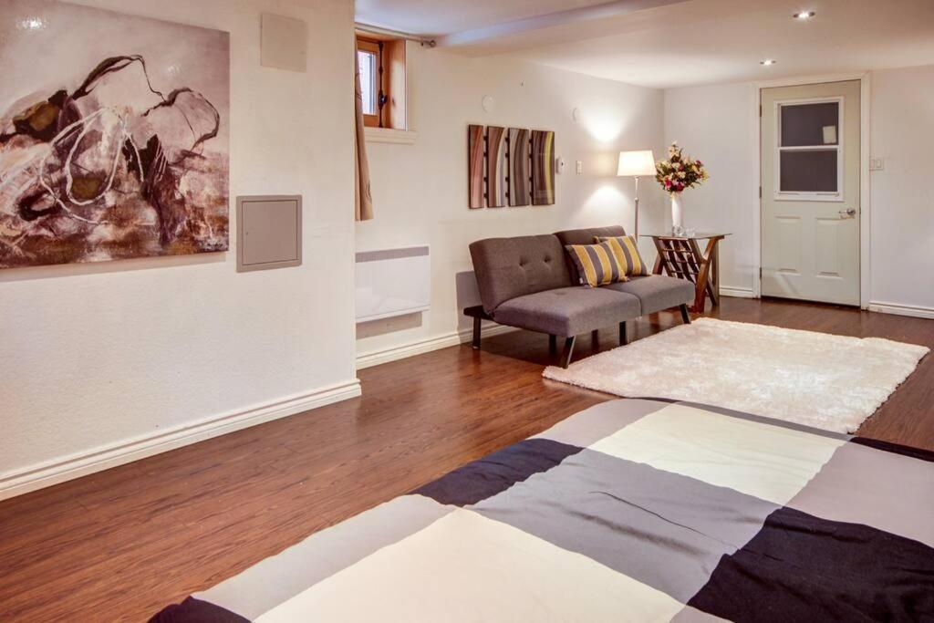 Apartment Cheerful House 3 Bedrooms 3 Bathrooms 3 Free Parking Montreal