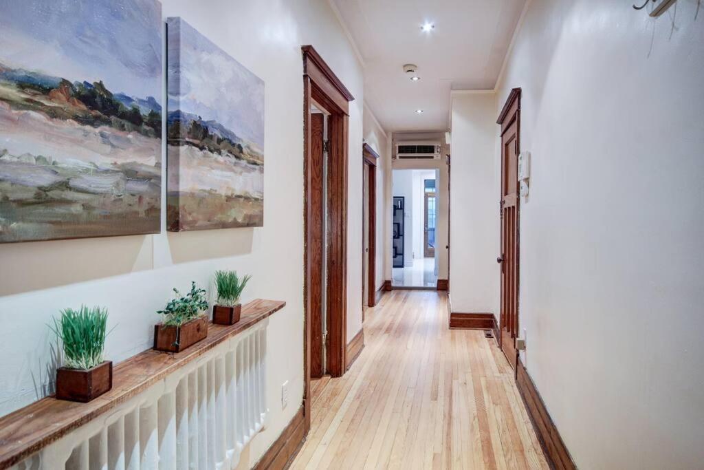 Apartment Cheerful House 3 Bedrooms 3 Bathrooms 3 Free Parking *