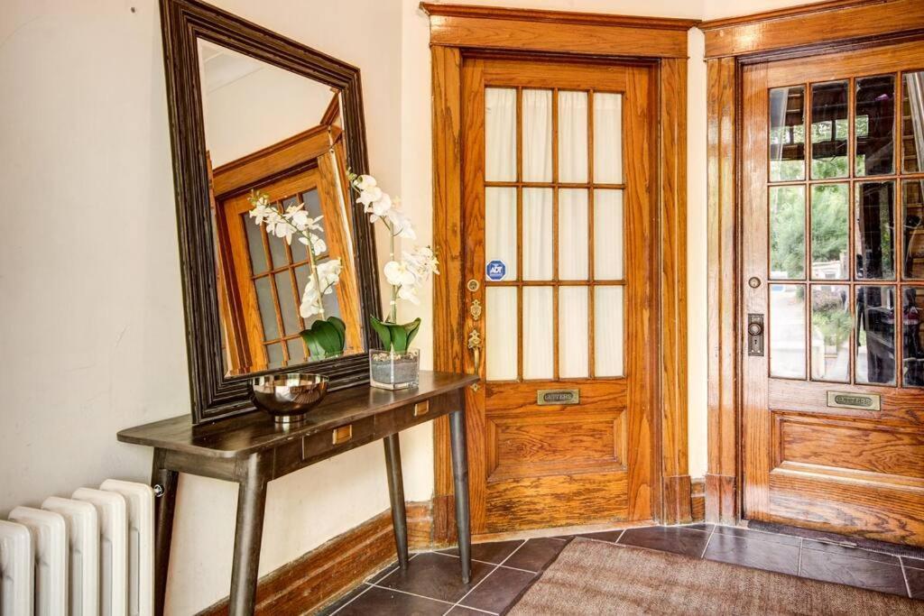 Apartment Cheerful House 3 Bedrooms 3 Bathrooms 3 Free Parking Montreal