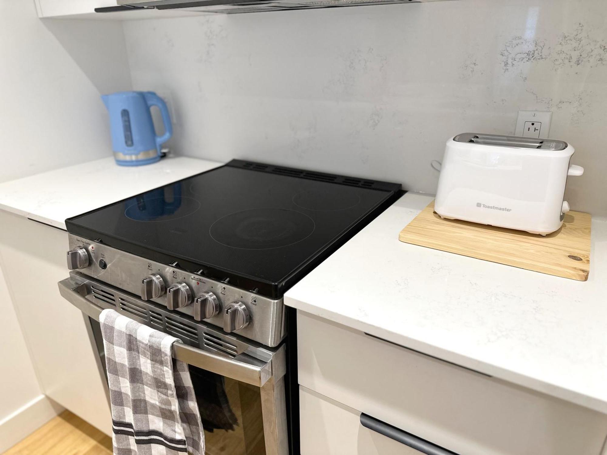 Apartment Beautiful 2 Bedr Haven 2mins From Metro Montreal