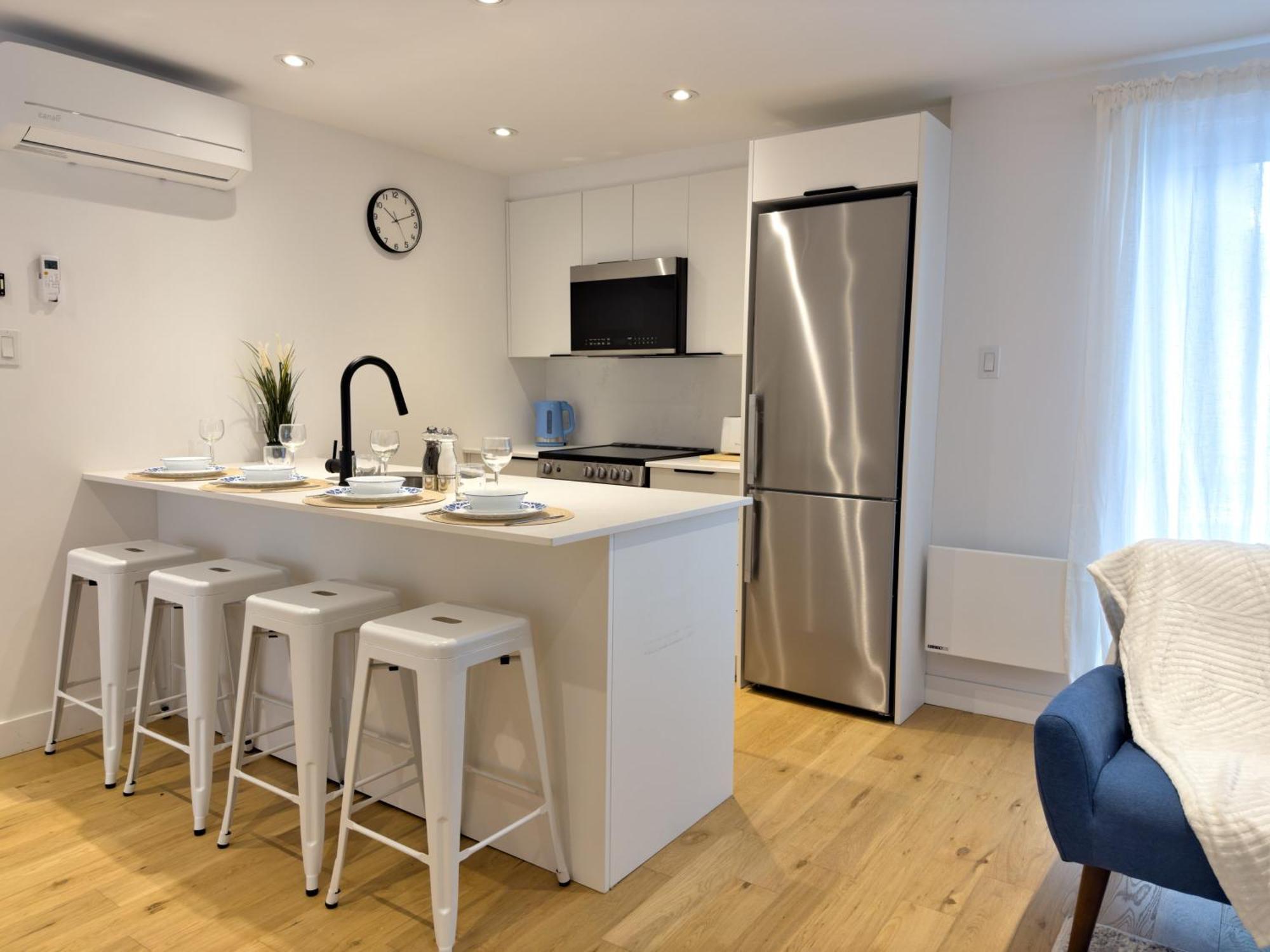 Apartment Beautiful 2 Bedr Haven 2mins From Metro