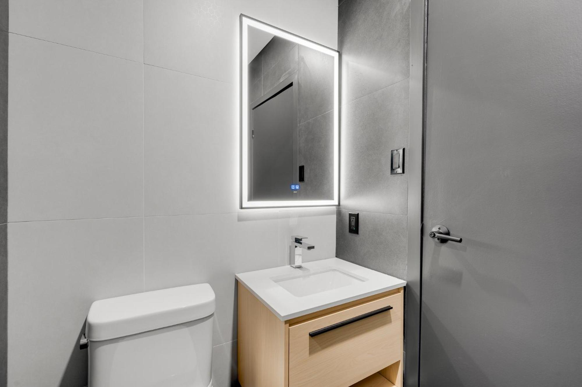 Lift Hotel