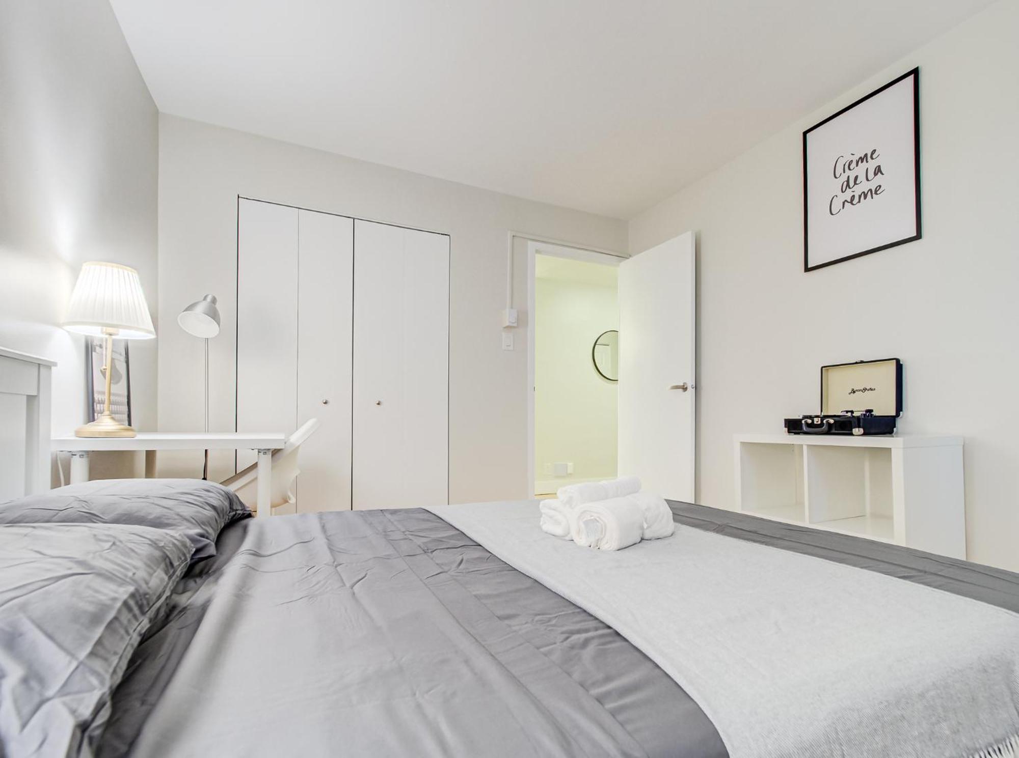 Cozy 2-bedroom A Plateau-mont-royal Apartment