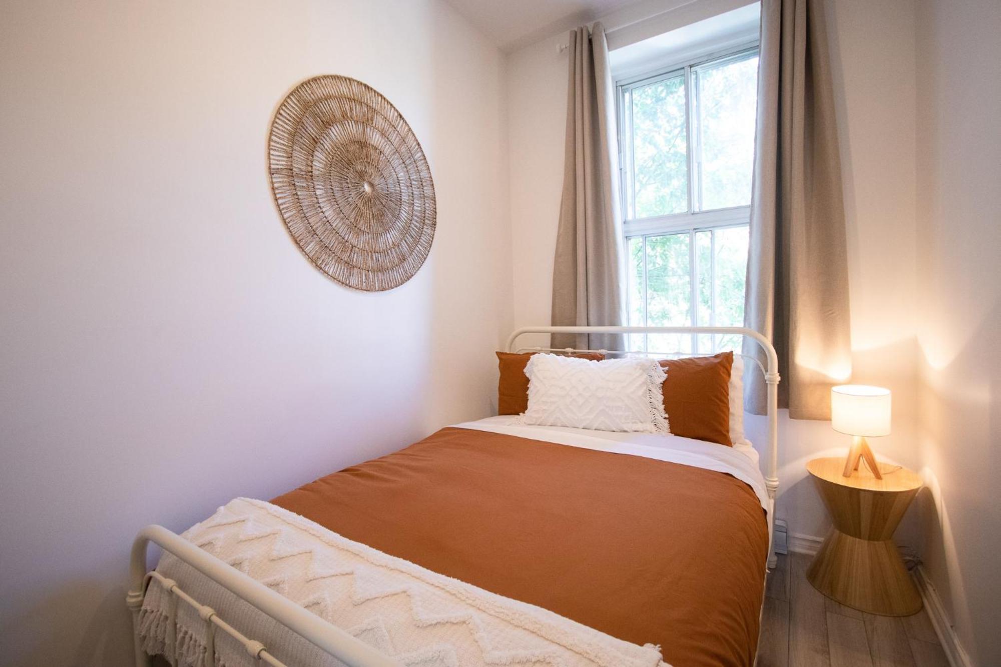 Apartment Africa - Selfcheckin - Plateau - St-laurent Montreal