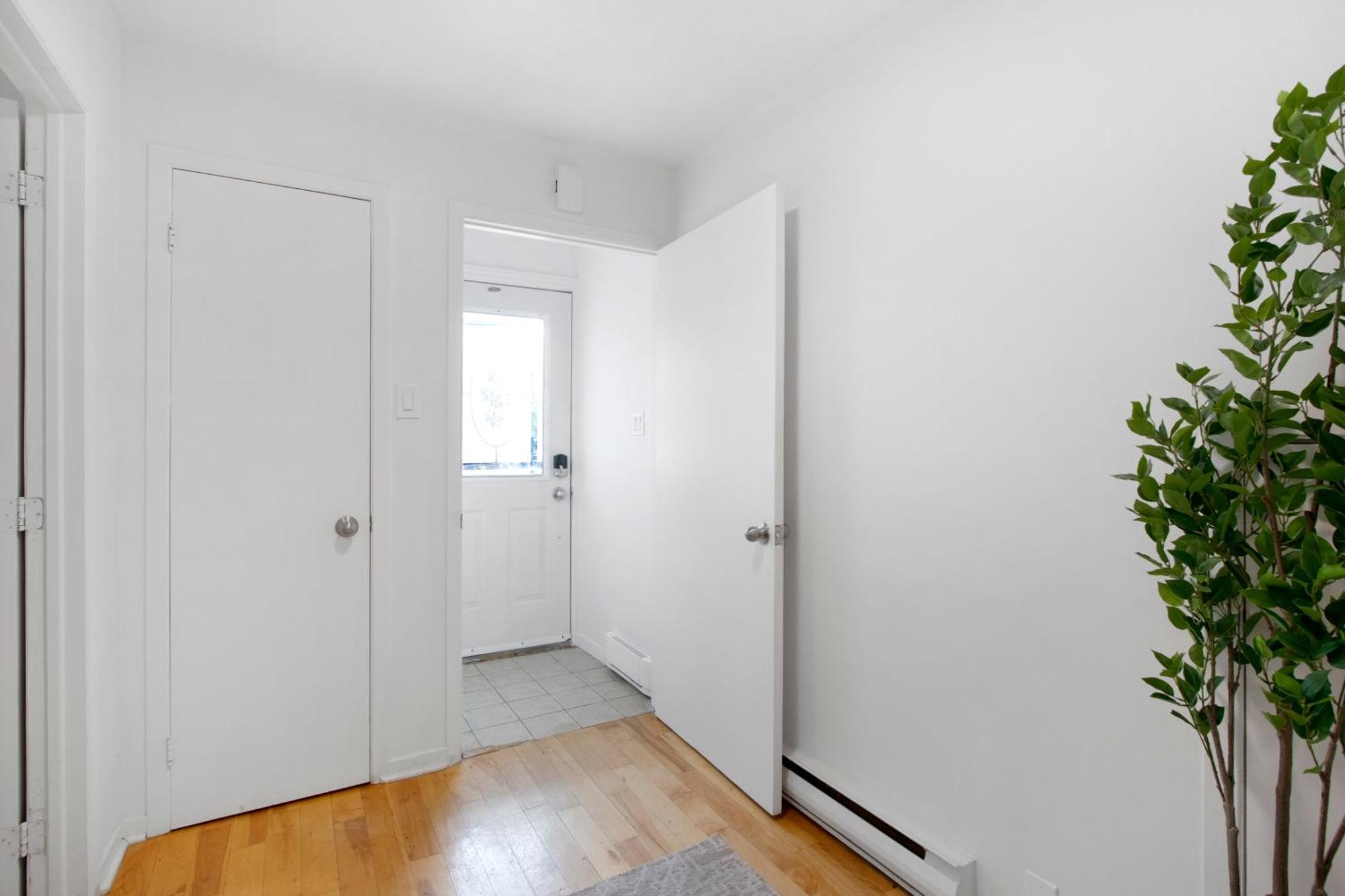 Downtown Montreal-3bedroom Apart-prime Location