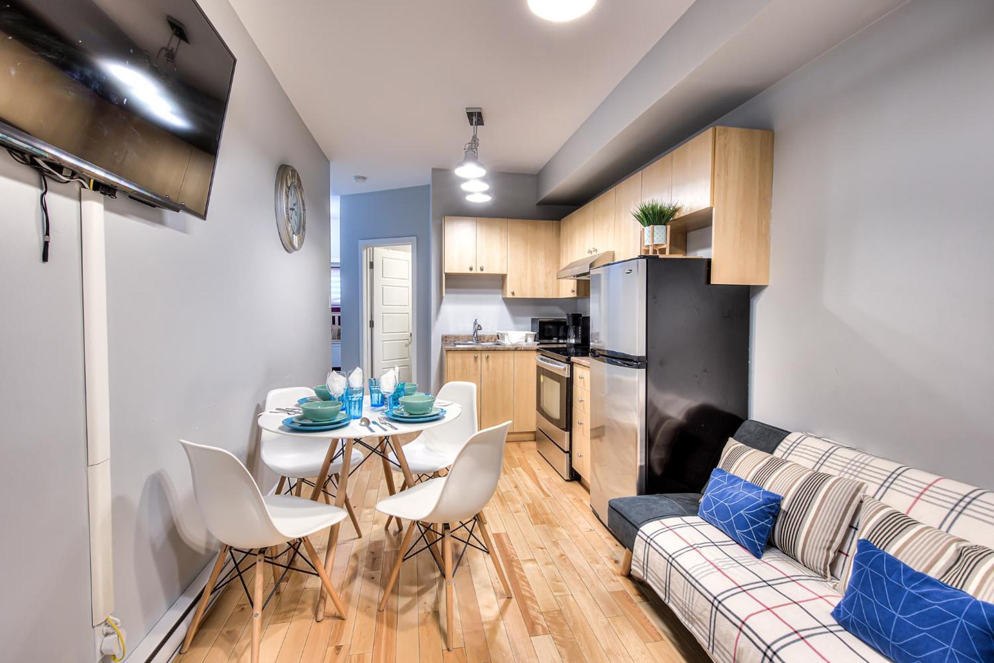 Apartment Premier Destination For Big Groups Mtl Vacation And Nightlife