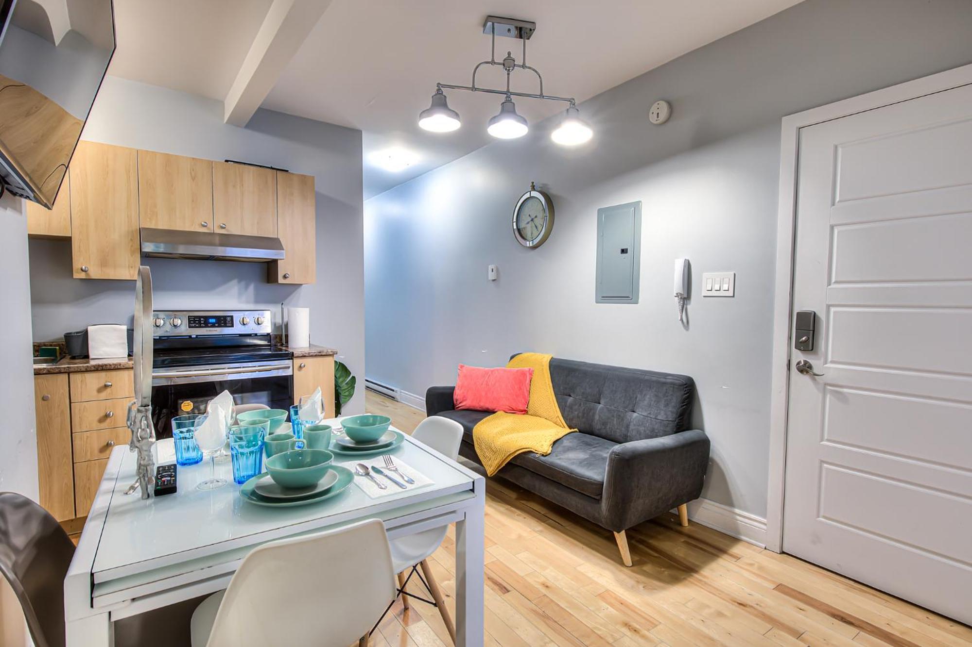 Premier Destination For Big Groups Mtl Vacation And Nightlife Apartment