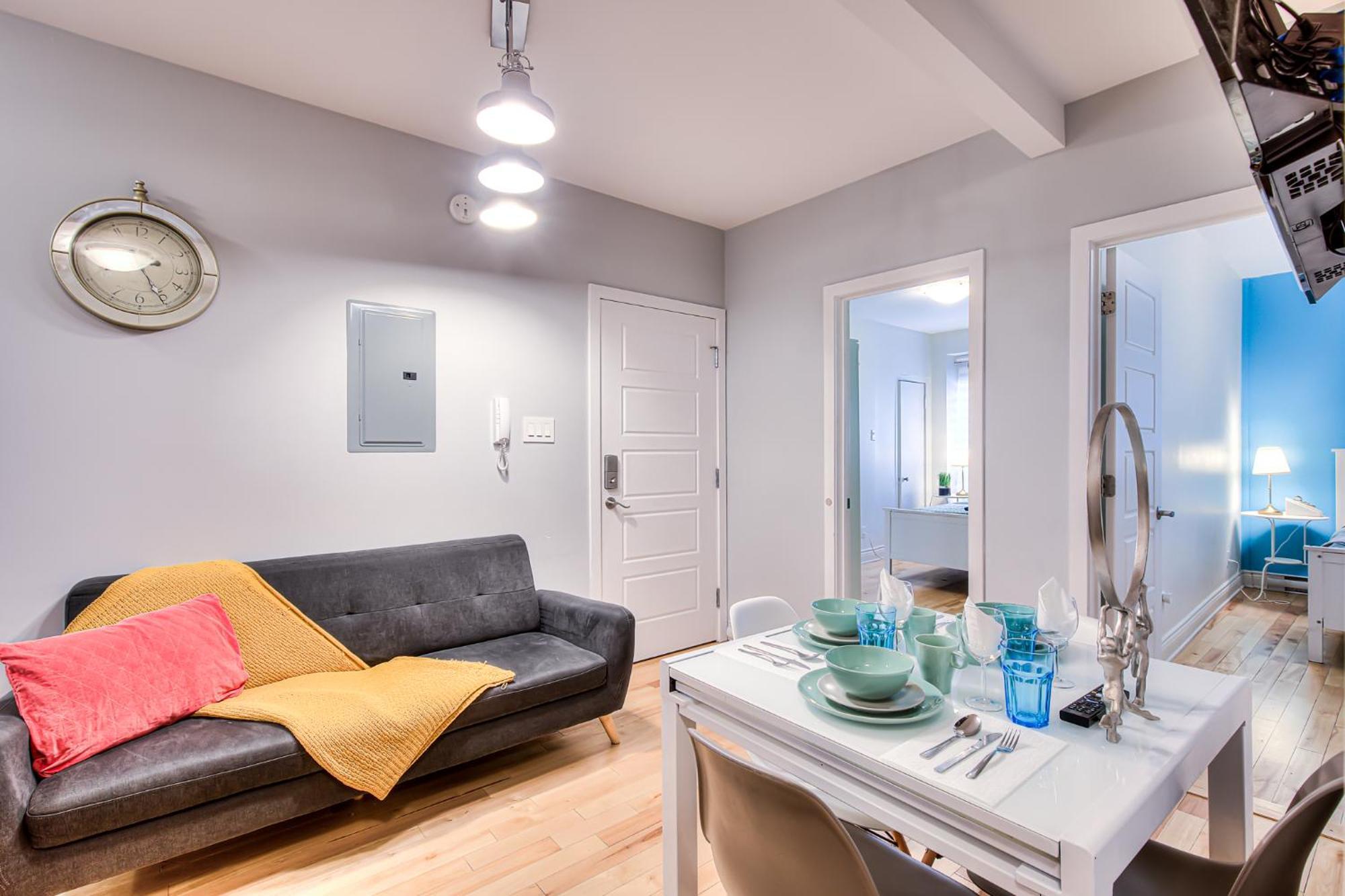 Premier Destination For Big Groups Mtl Vacation And Nightlife