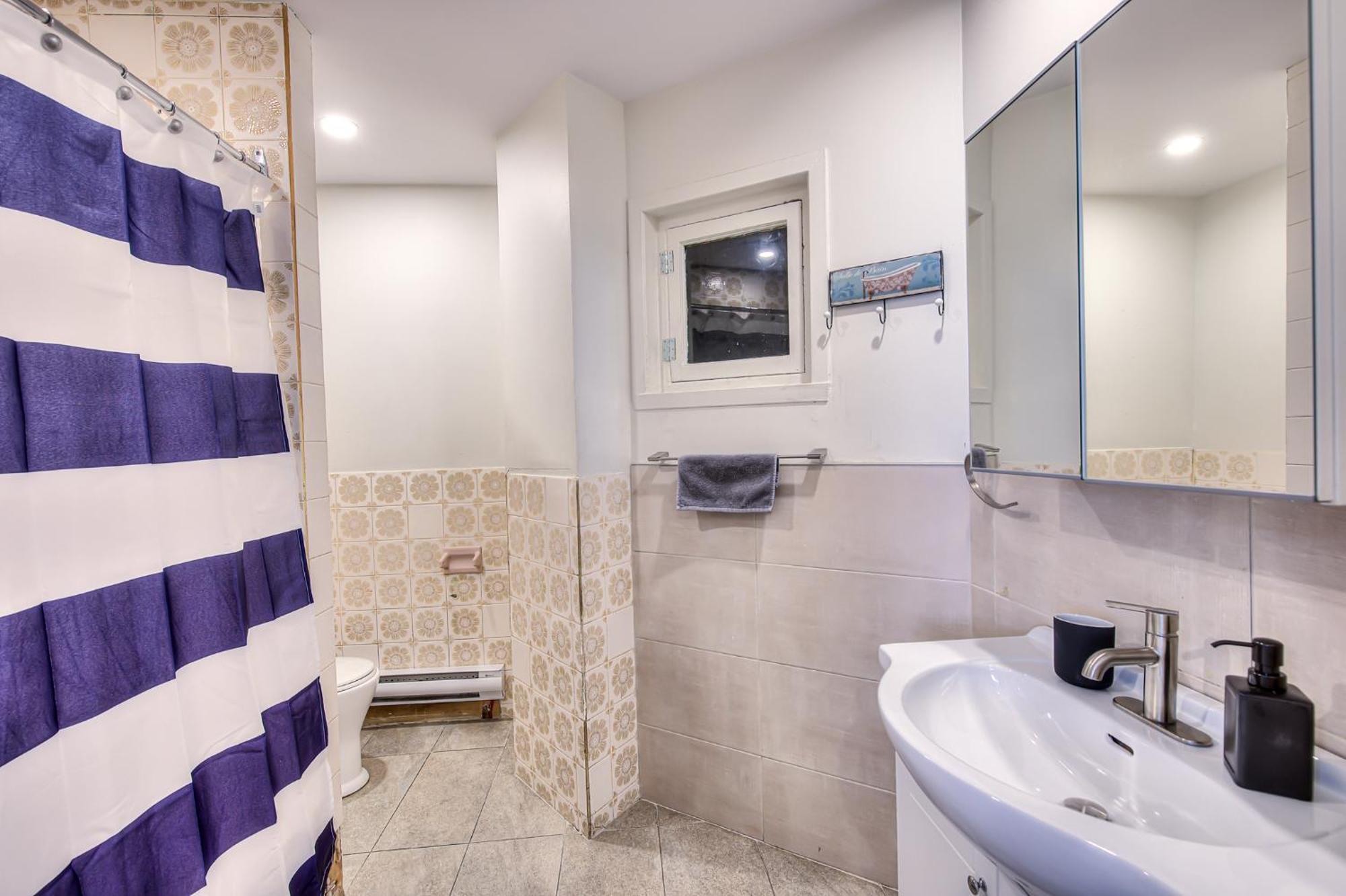 Premier Destination For Big Groups Mtl Vacation And Nightlife Apartment *