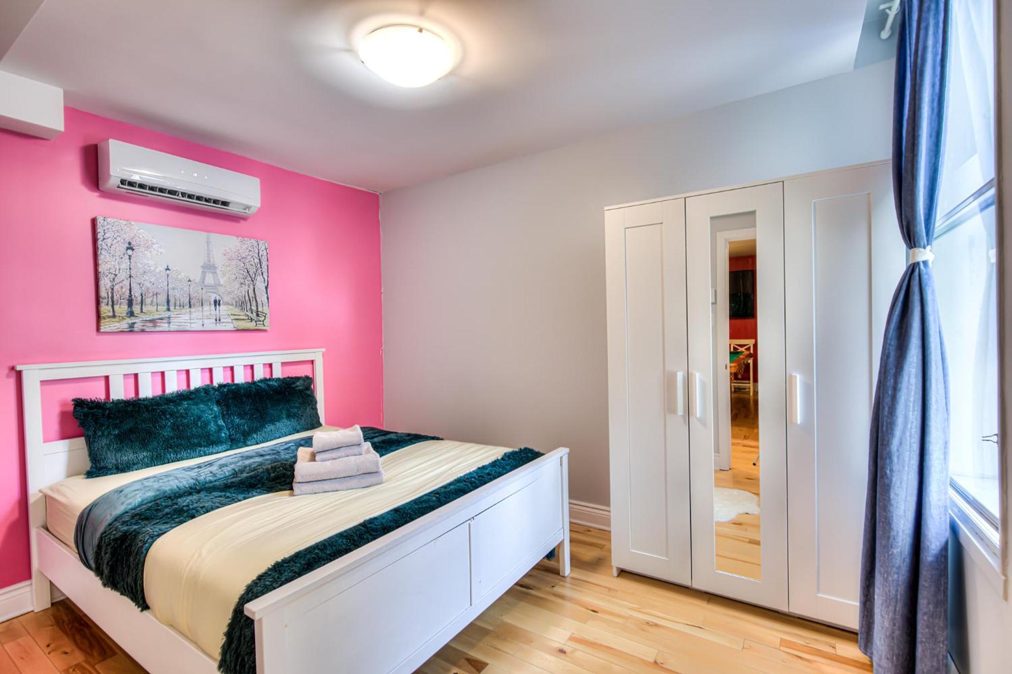 Premier Destination For Big Groups Mtl Vacation And Nightlife Apartment *