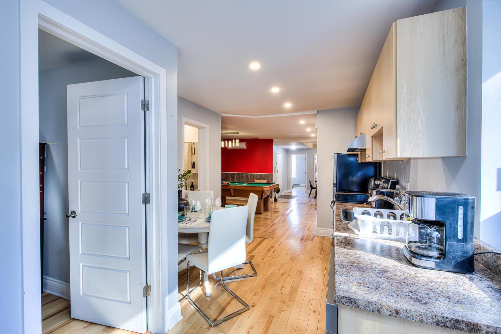 Premier Destination For Big Groups Mtl Vacation And Nightlife Apartment Montreal
