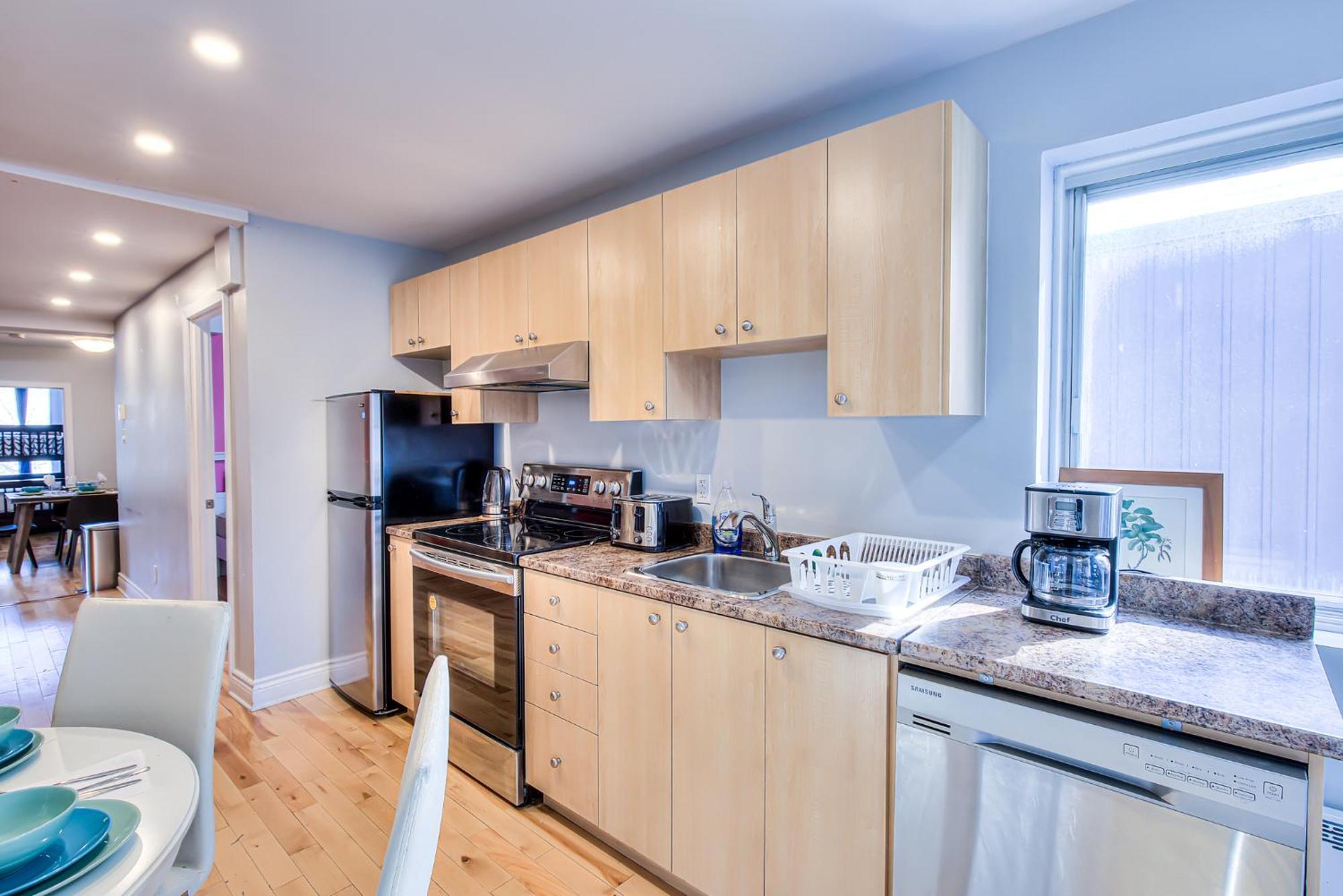 Apartment Premier Destination For Big Groups Mtl Vacation And Nightlife