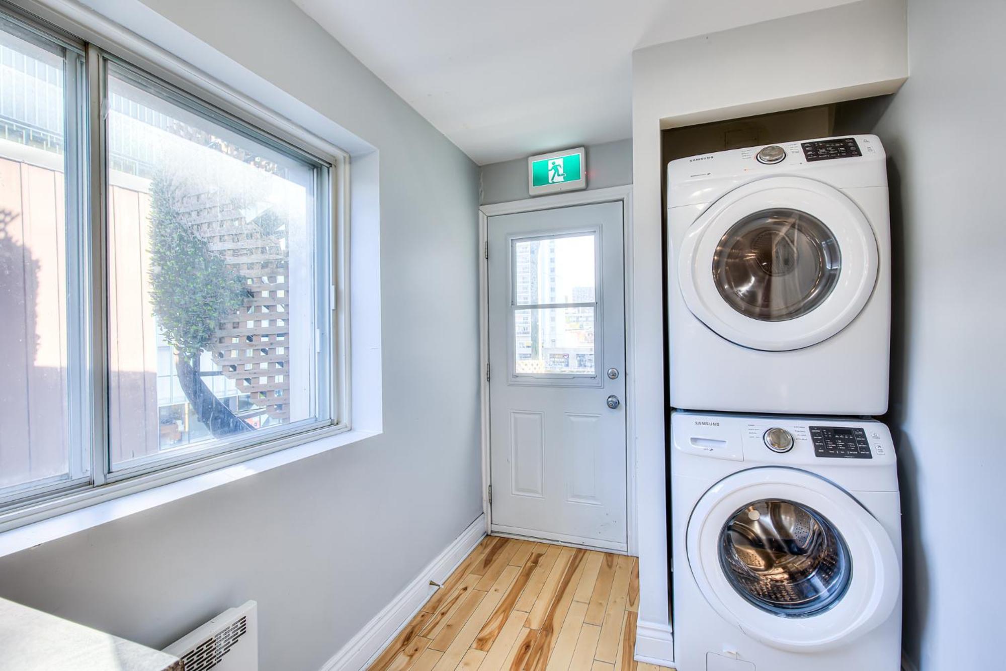Apartment Premier Destination For Big Groups Mtl Vacation And Nightlife Montreal