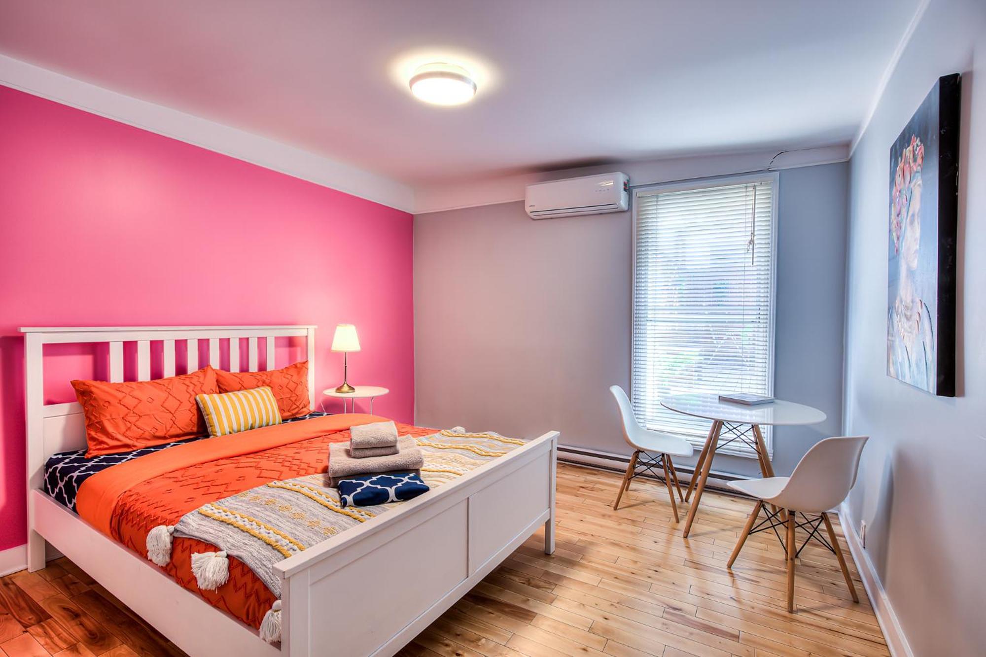 Premier Destination For Big Groups Mtl Vacation And Nightlife * Montreal