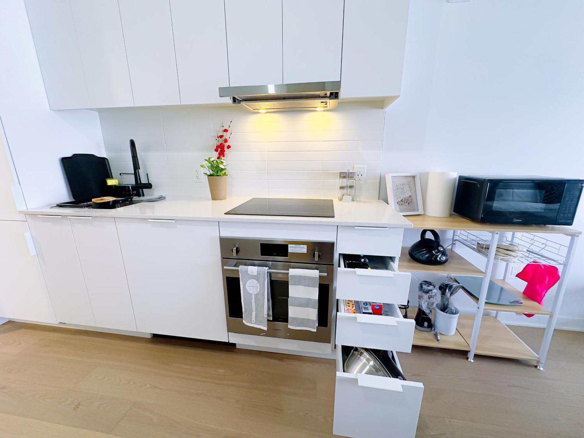 Peace & Elegance In Downtown Mtl Apartment Montreal