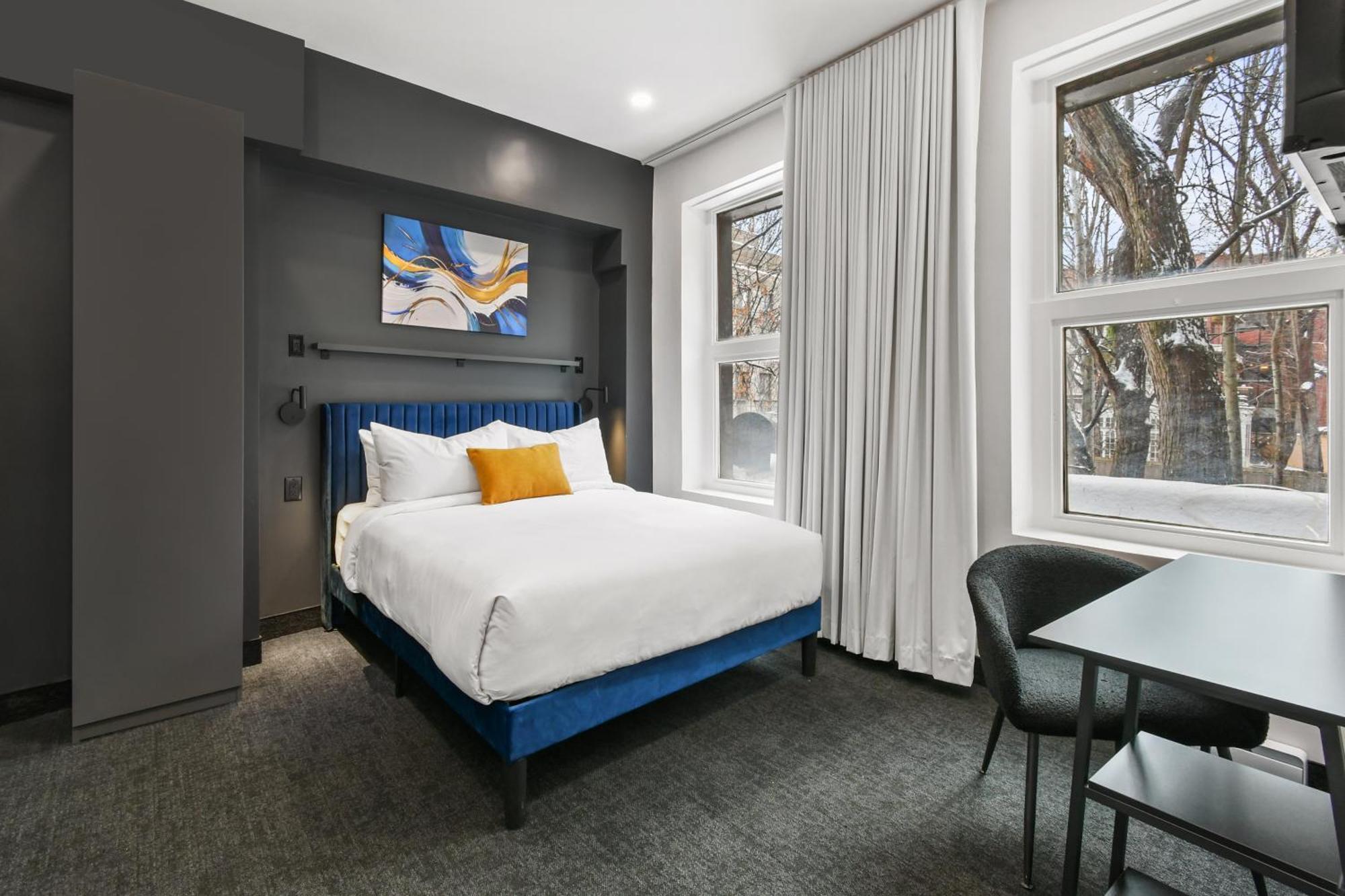 Lift Hotel