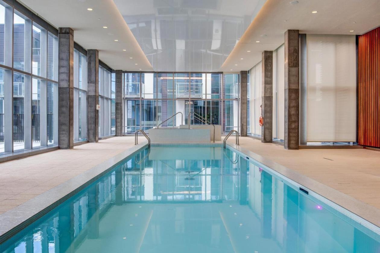 2 Bedrooms Downtown * Montreal