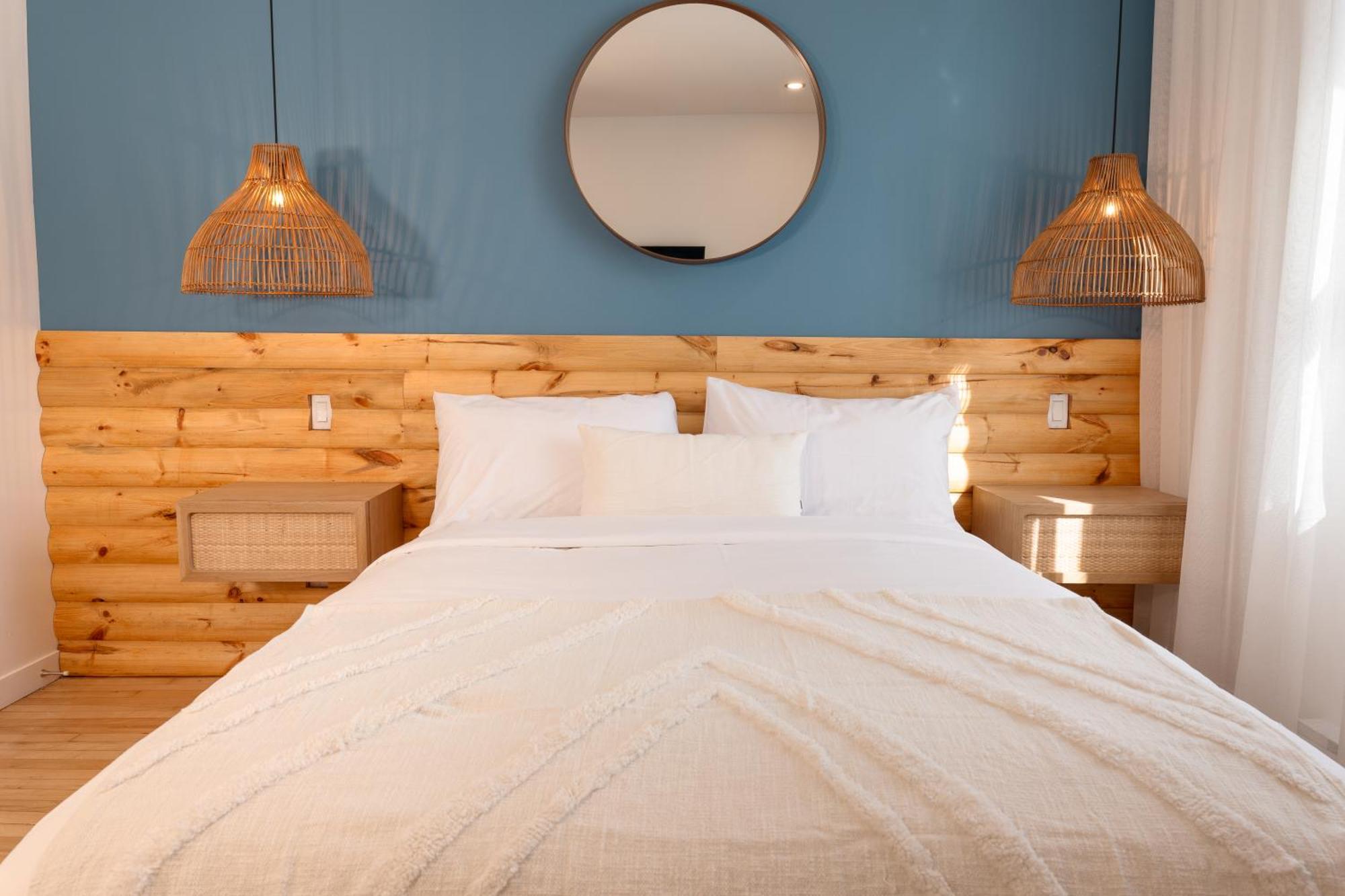 Apartment #7 - Charming - Self Check In - Plateau - St-denis - Ac - Tv *