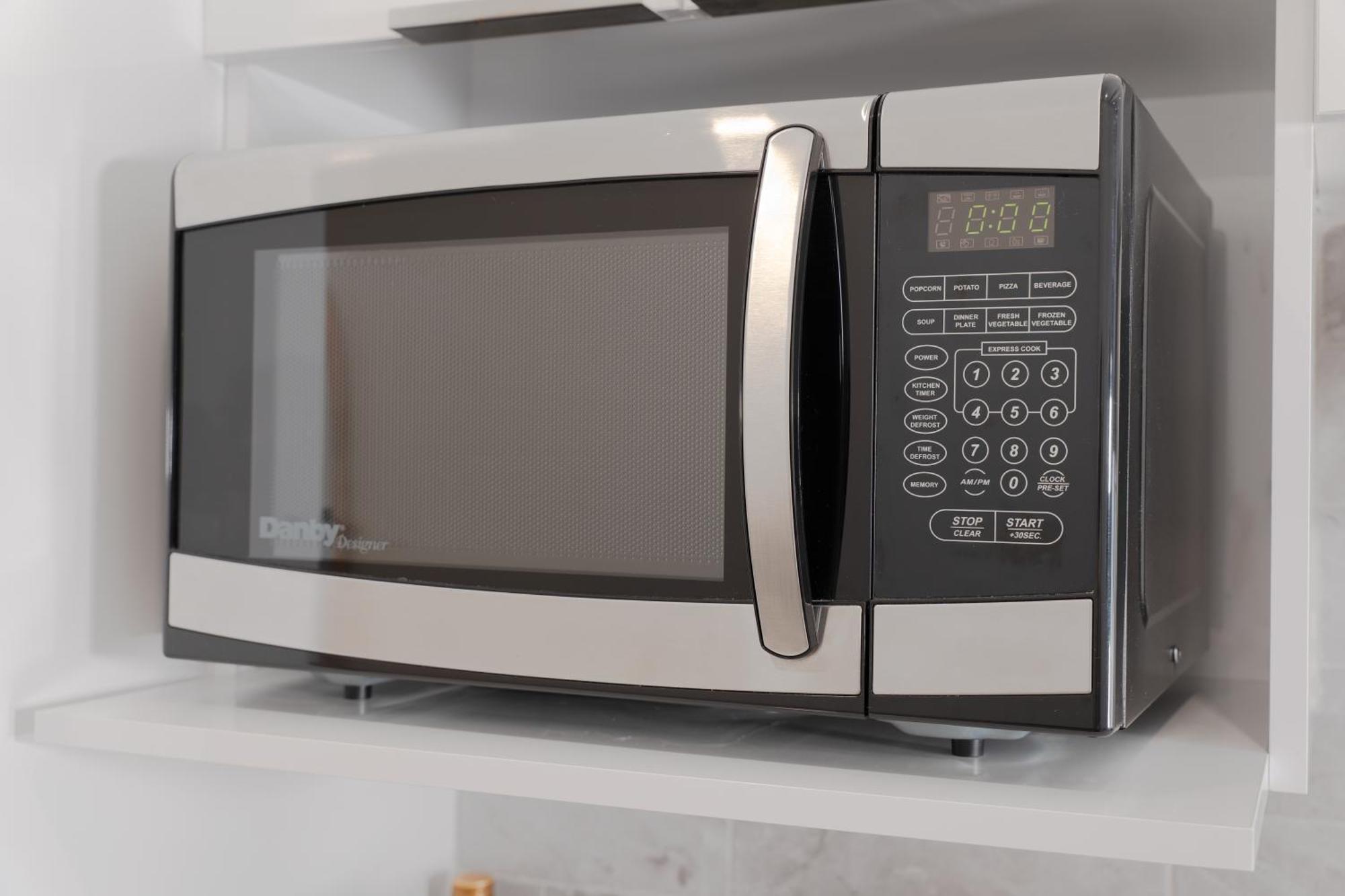 #7 - Charming - Self Check In - Plateau - St-denis - Ac - Tv Montreal
