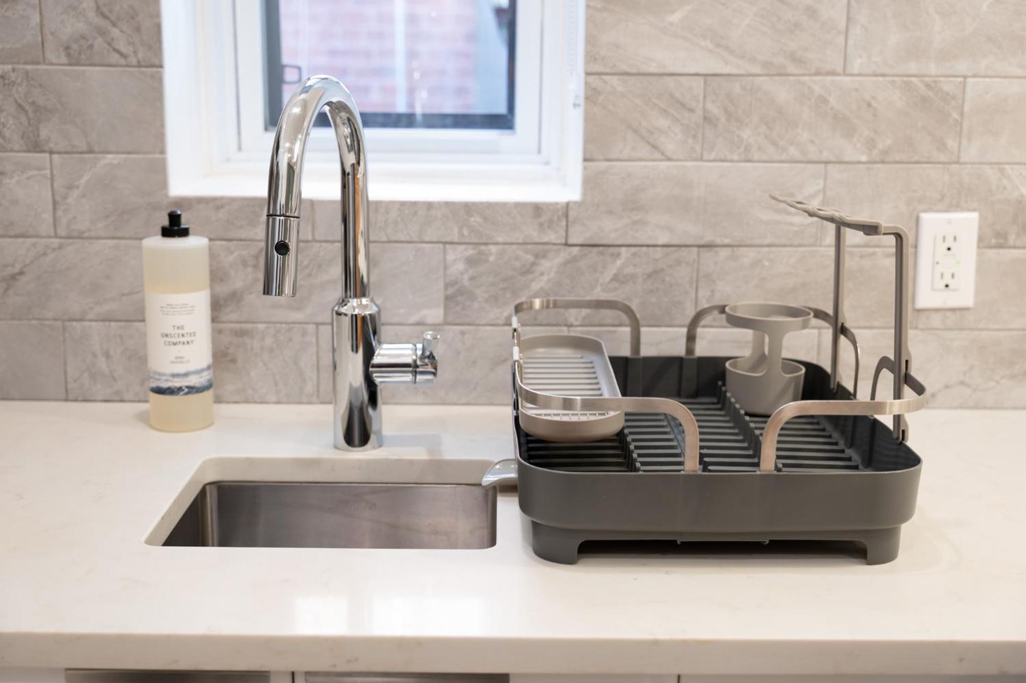 #2 - Cozy - Self Check In - Plateau - St-denis - Ac - Tv Apartment Montreal