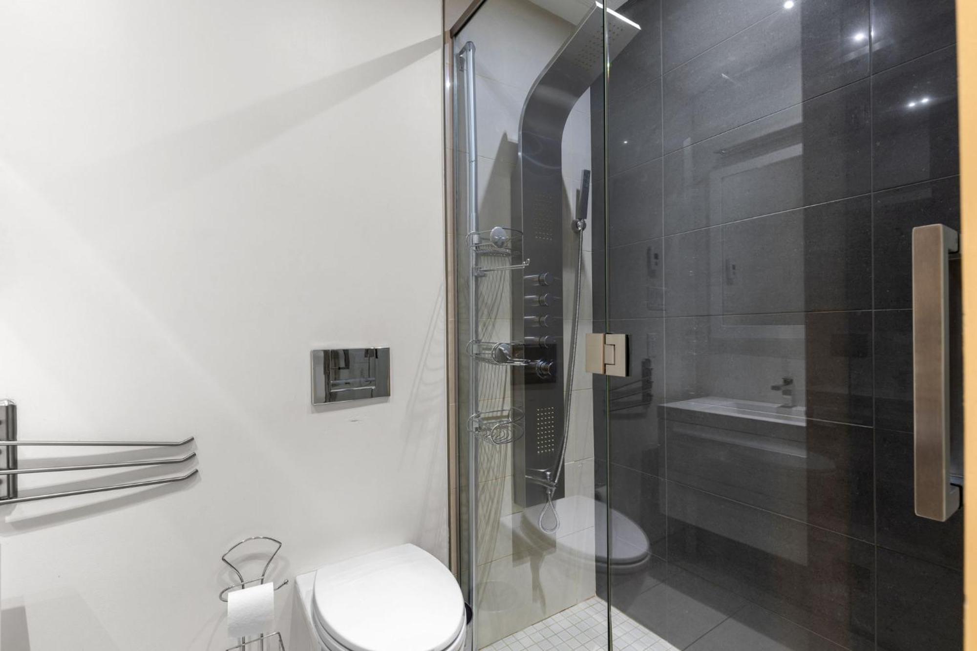 Luxury Penthouse Downtown Apartment