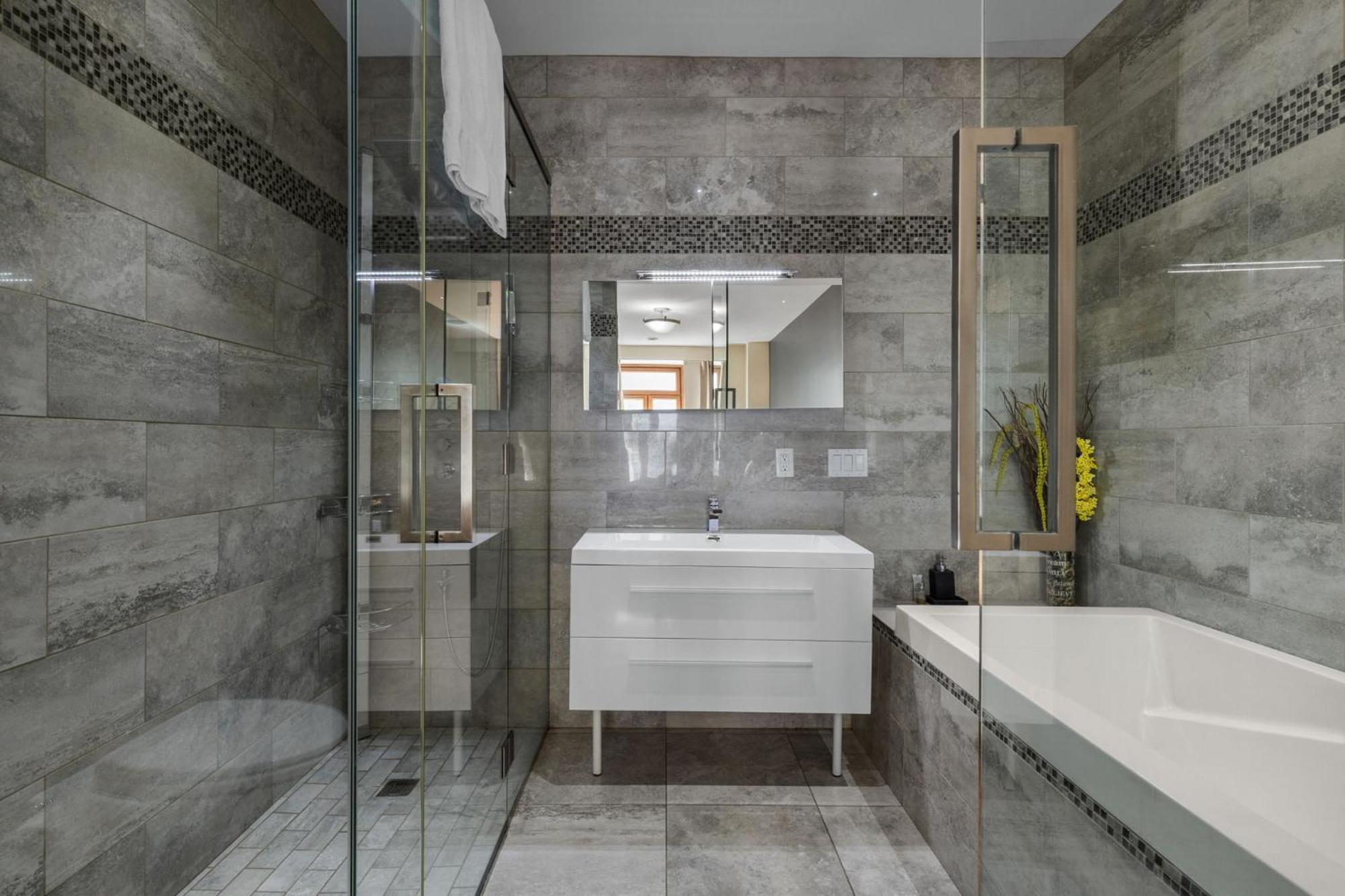 Luxury Penthouse Downtown Apartment